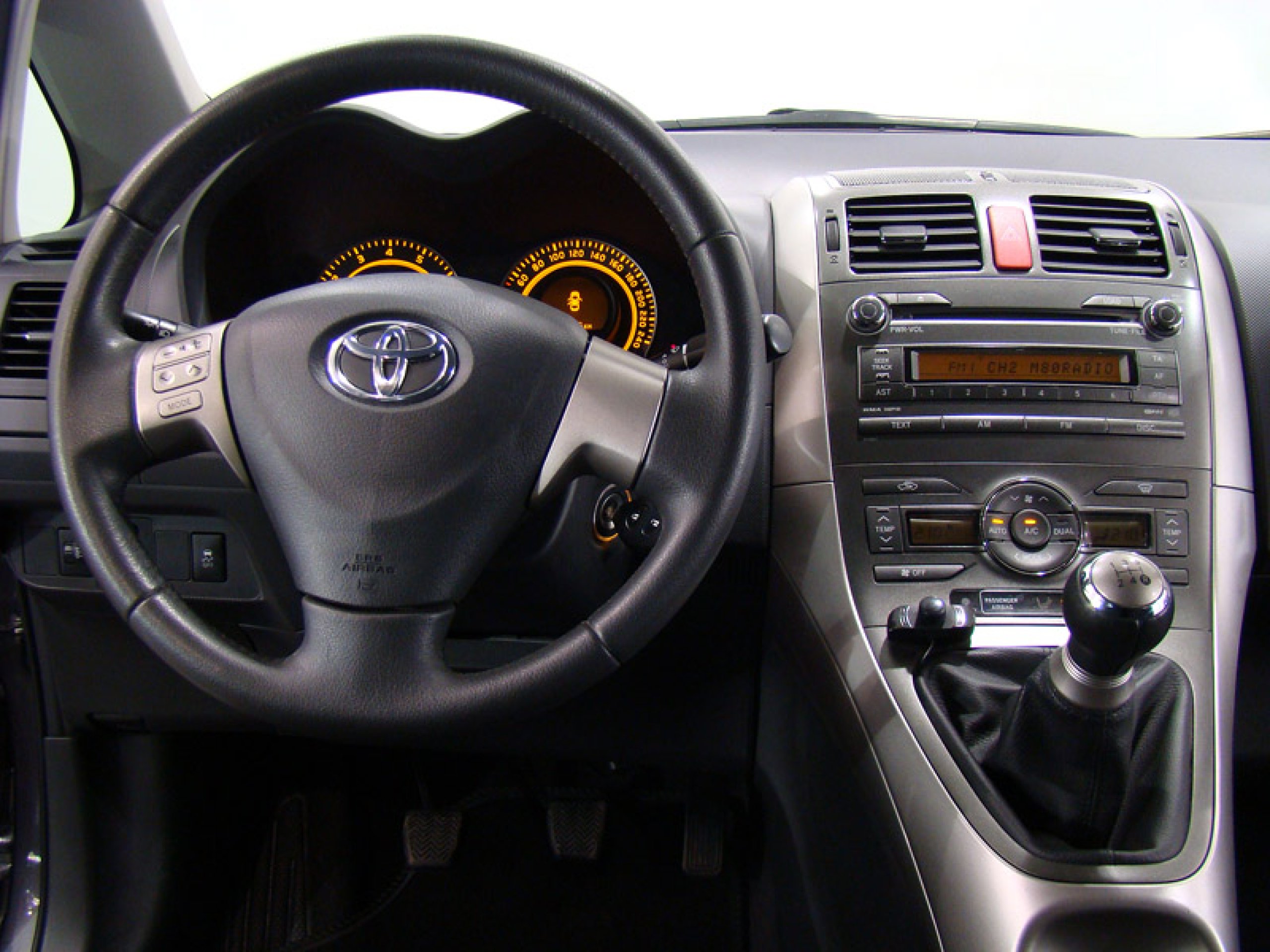 Foto Toyota Auris 28