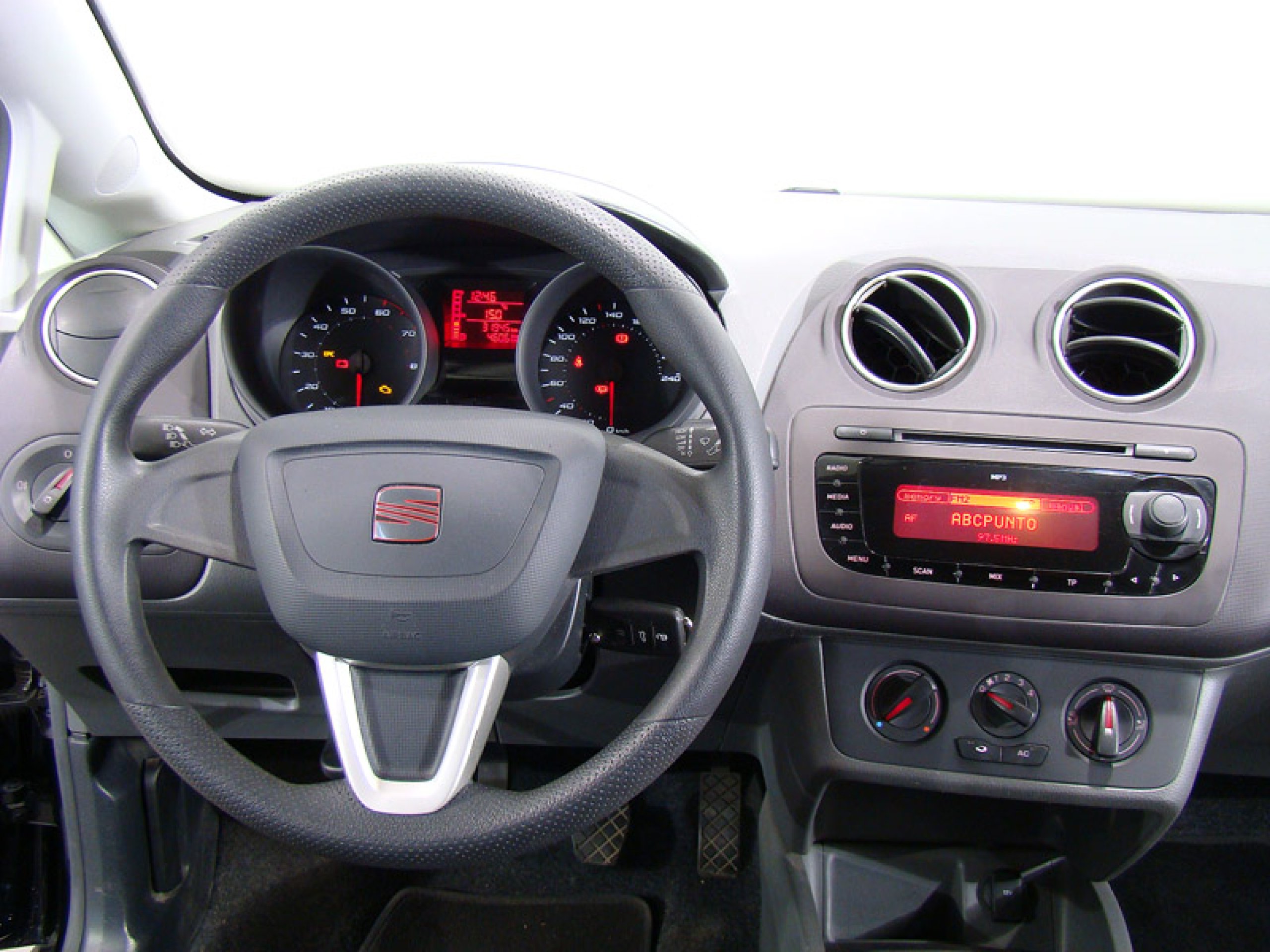 Foto Seat Ibiza 16