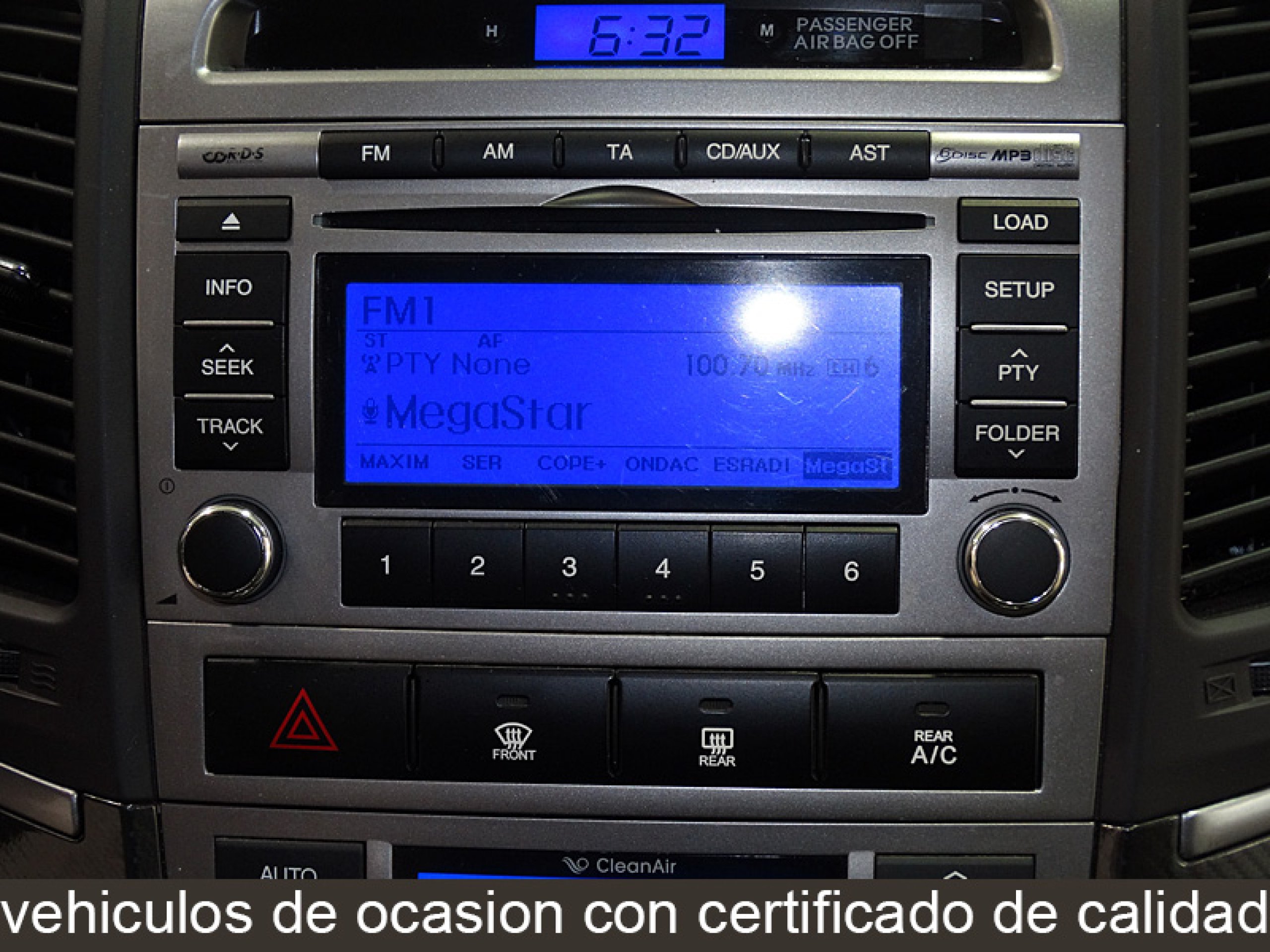 Foto Hyundai Santa Fe 27