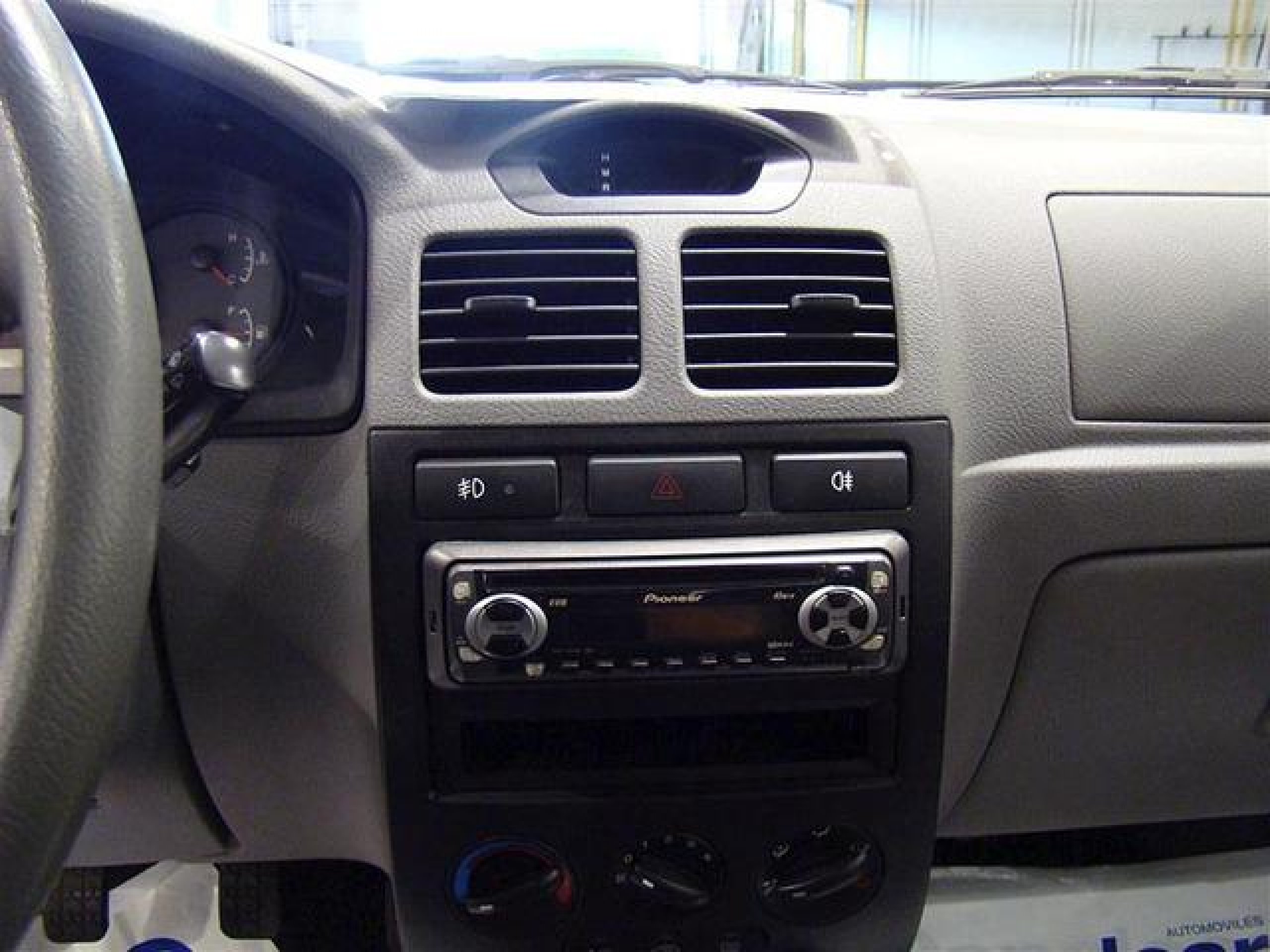 Foto Kia Rio 15 Foto Kia Rio 15