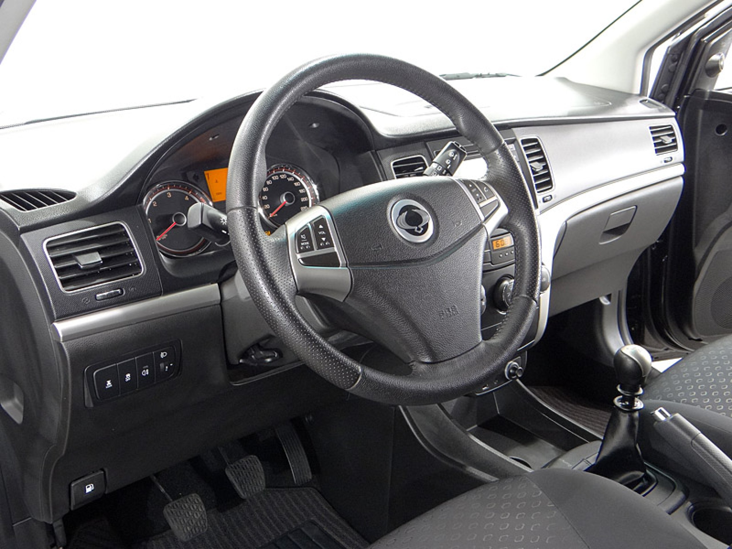 Foto Ssangyong Korando 28