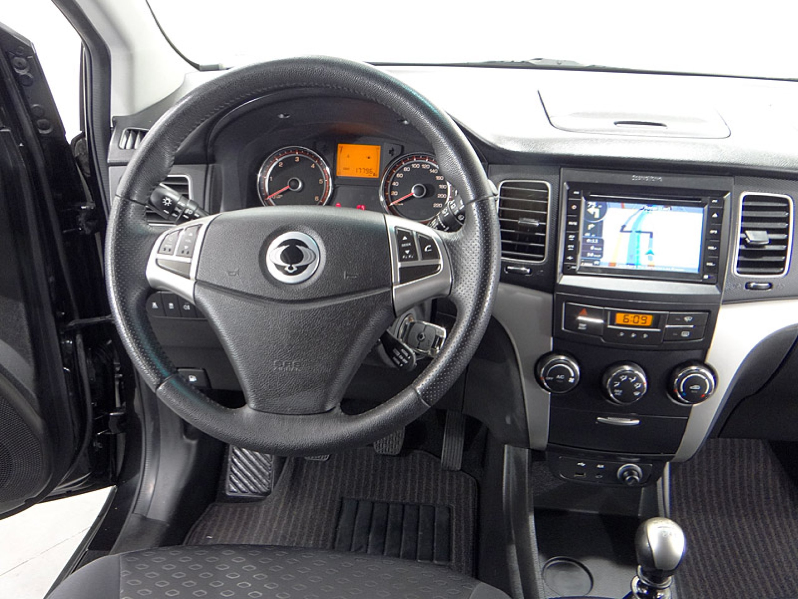 Foto Ssangyong Korando 31