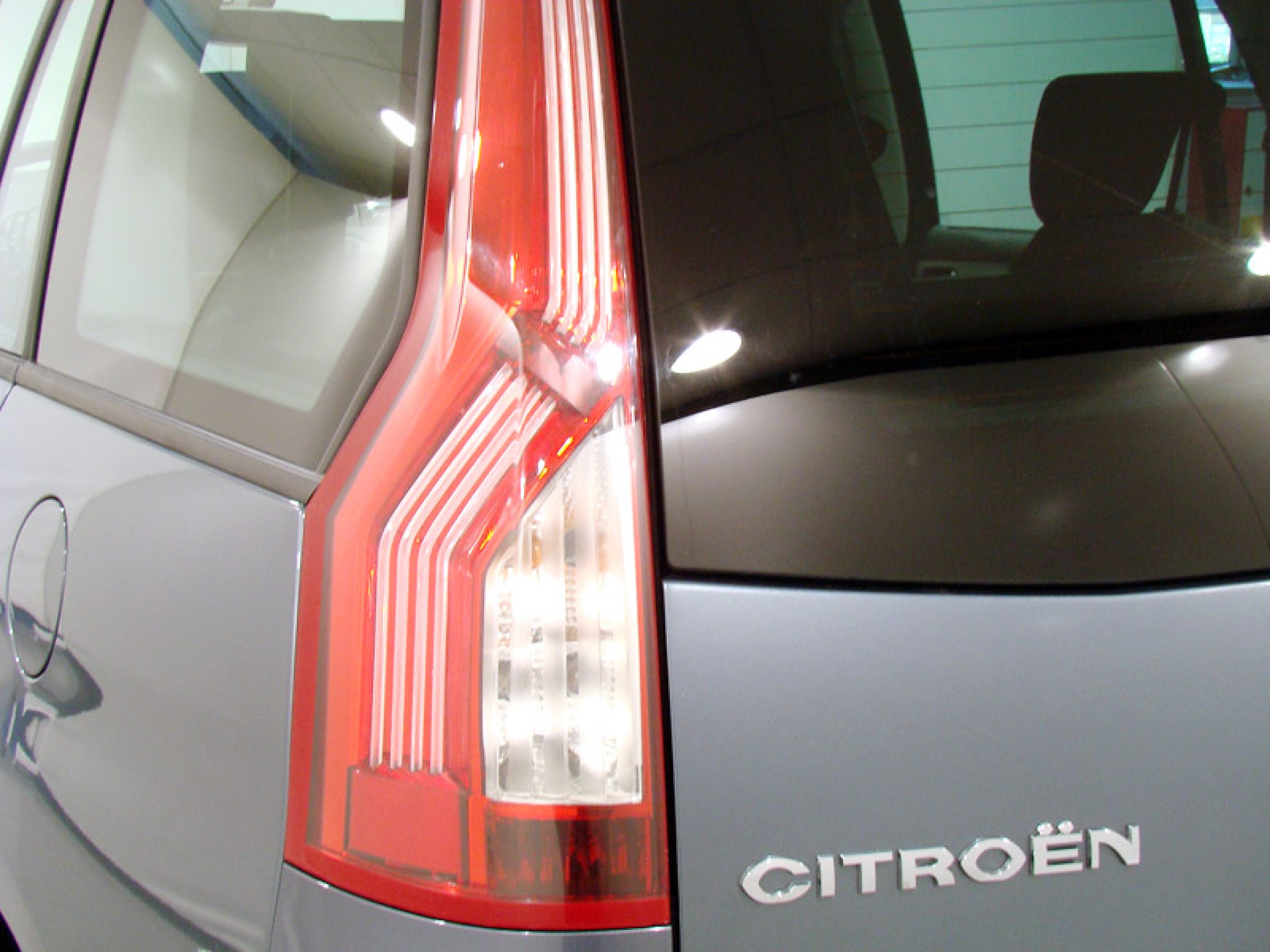 Foto Citroen Grand C4 Picasso 16