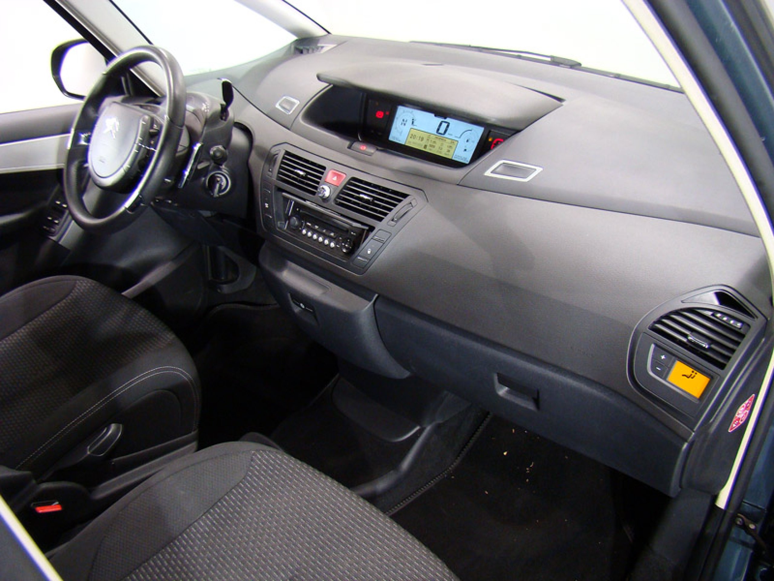 Foto Citroen Grand C4 Picasso 28