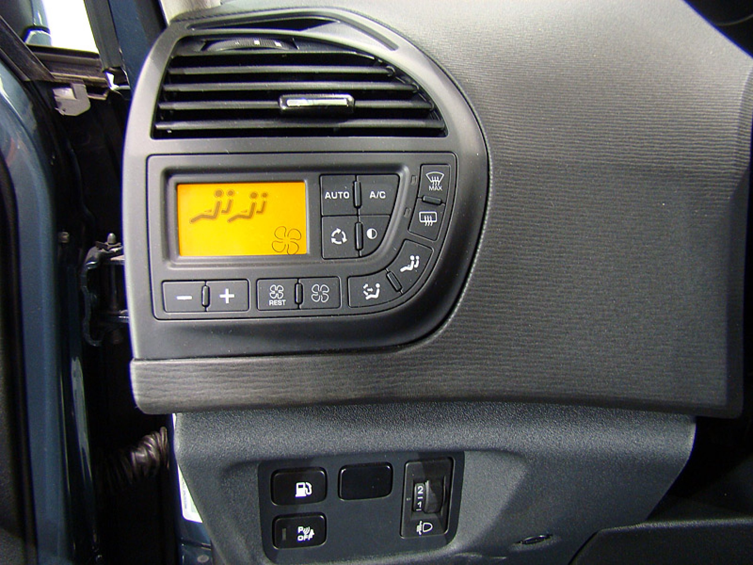 Foto Citroen Grand C4 Picasso 31