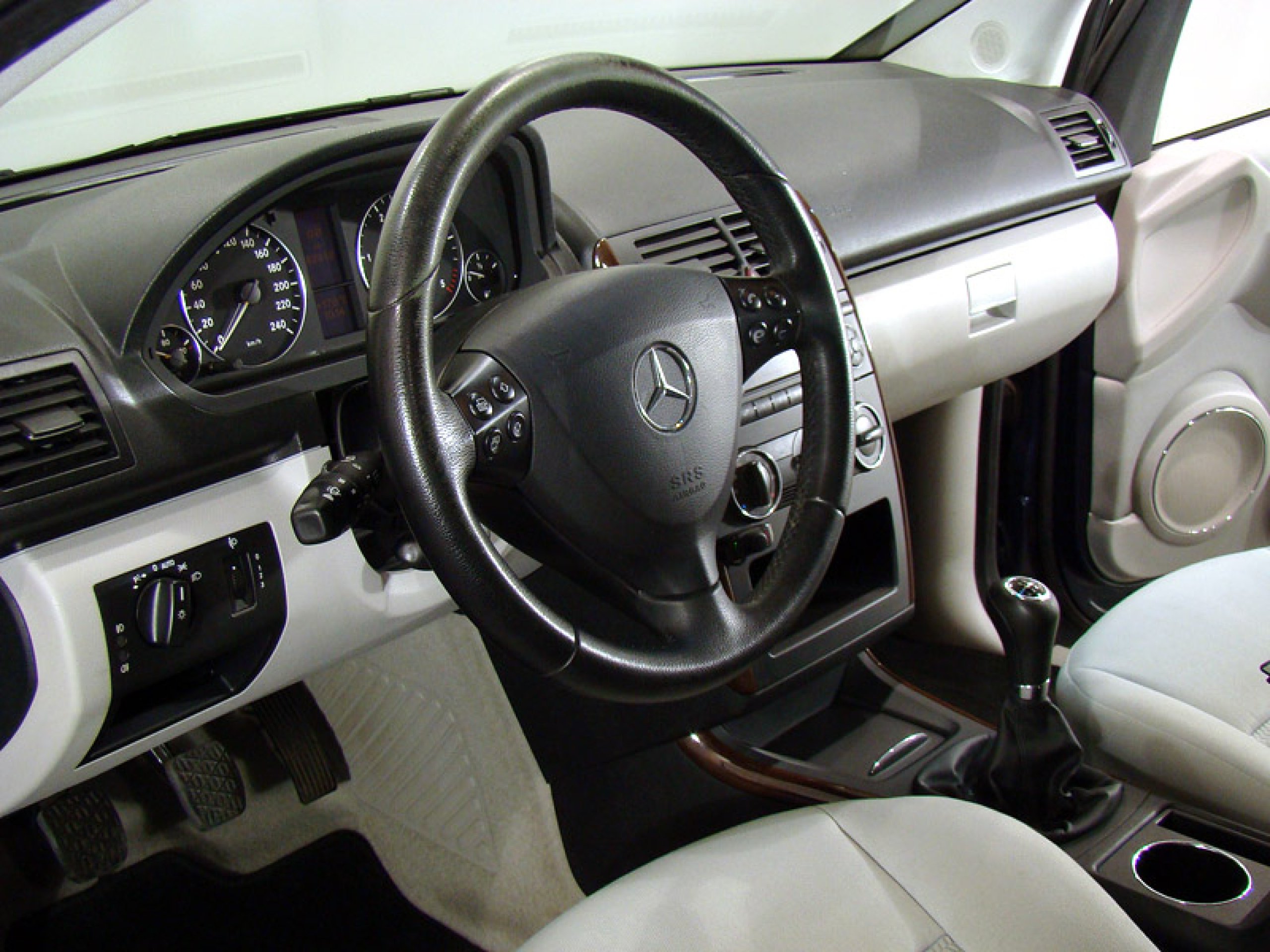Foto Mercedes-Benz A 180 29