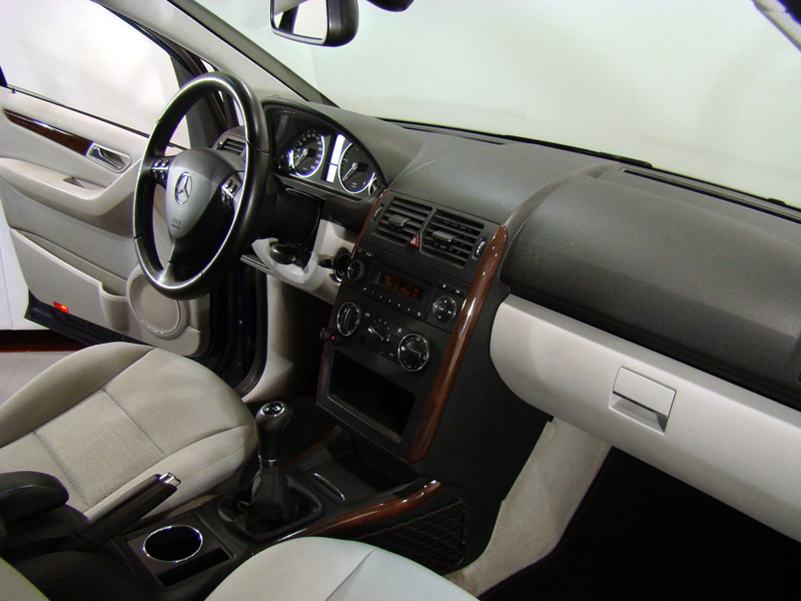 Foto Mercedes-Benz A 180 30