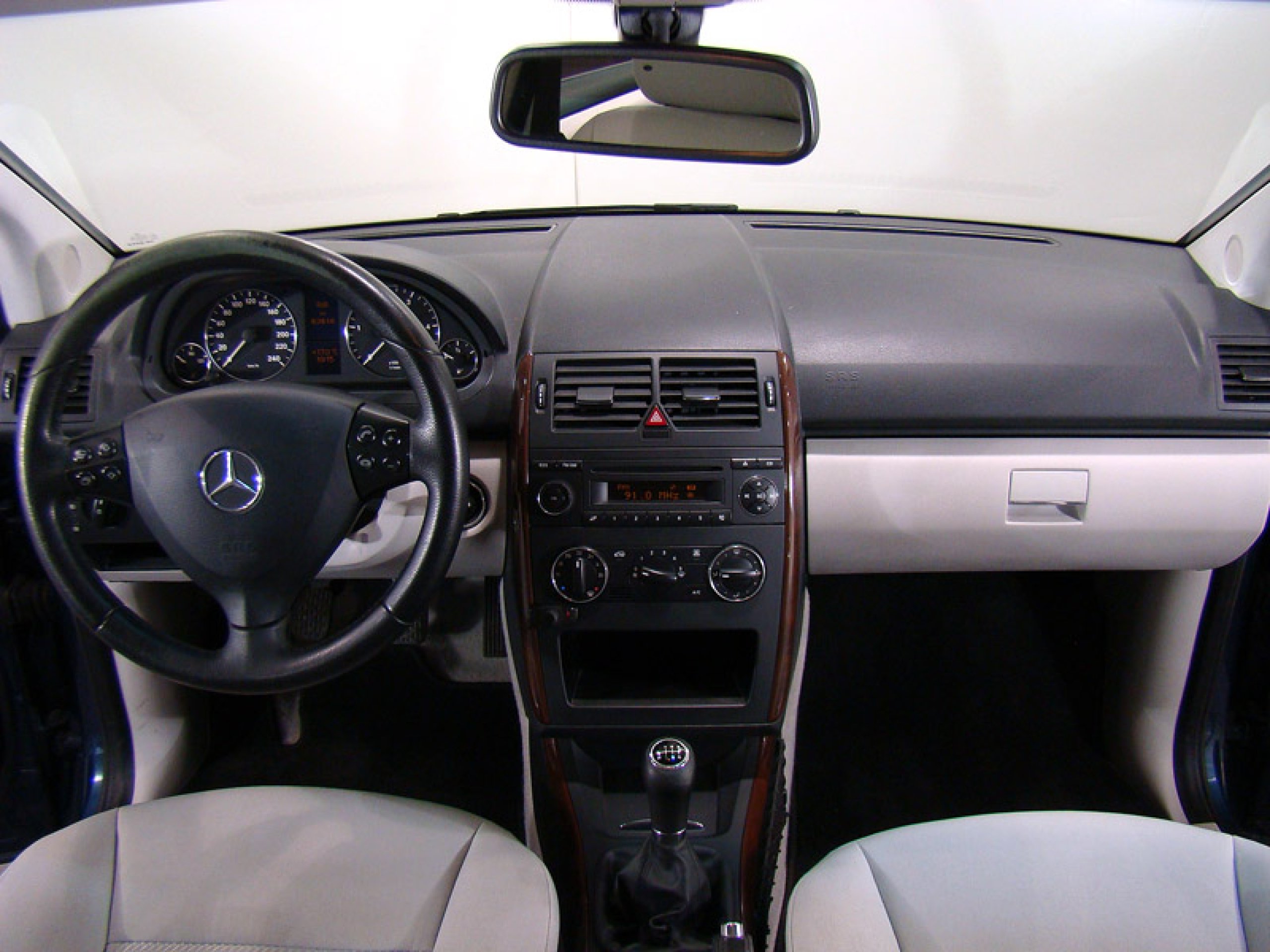 Foto Mercedes-Benz A 180 31