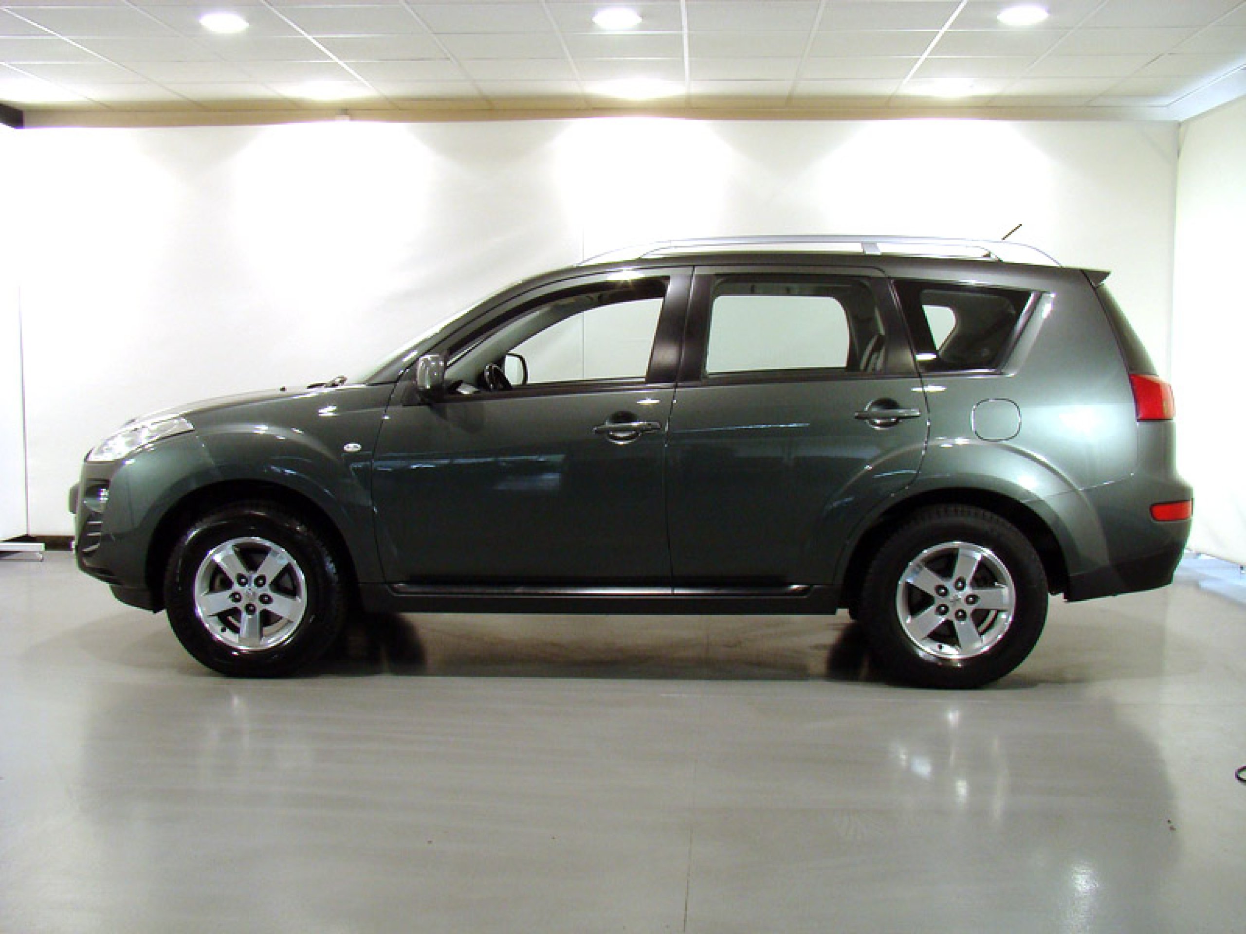 Foto Peugeot 4007 3