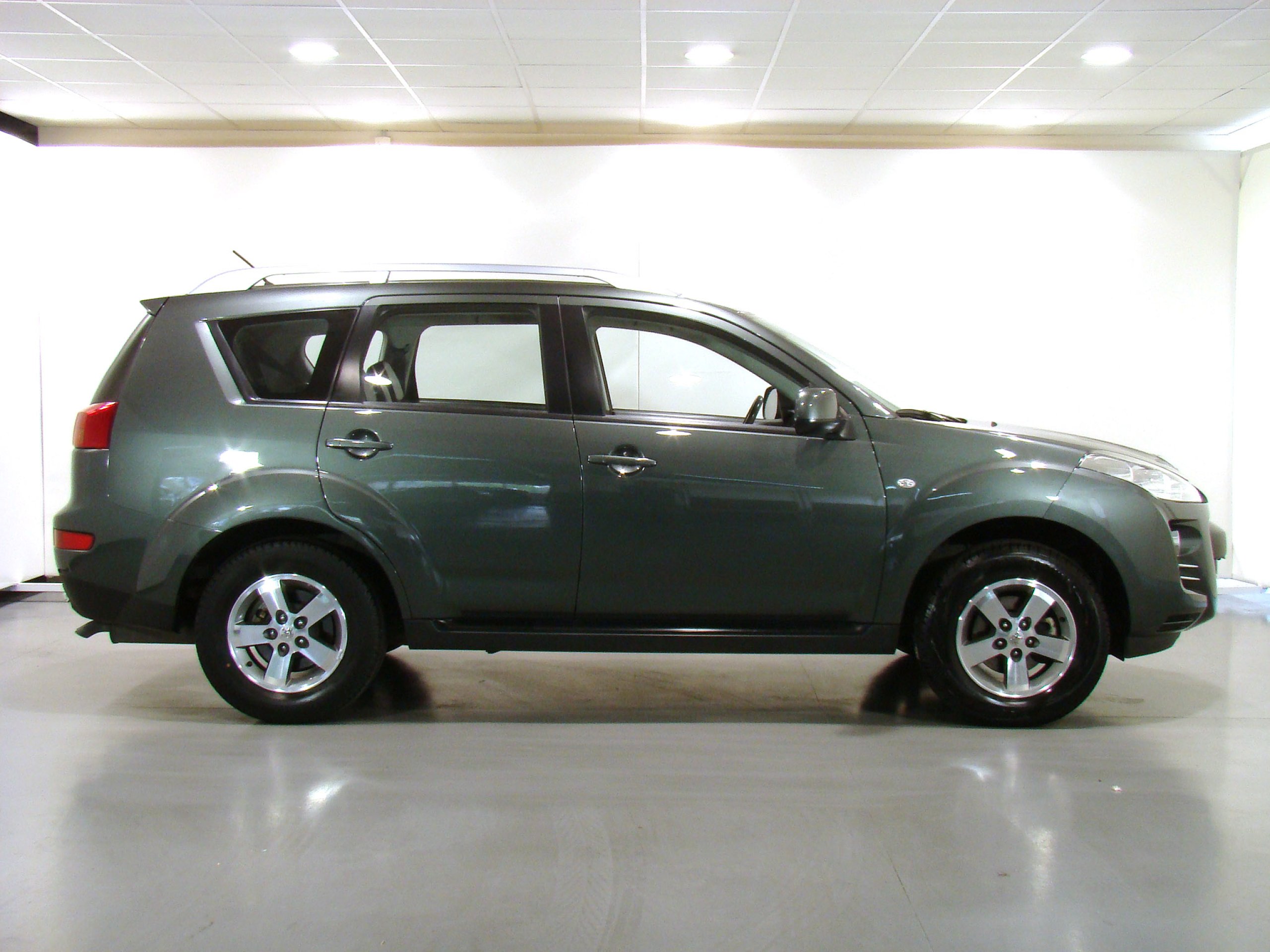 Foto Peugeot 4007 7