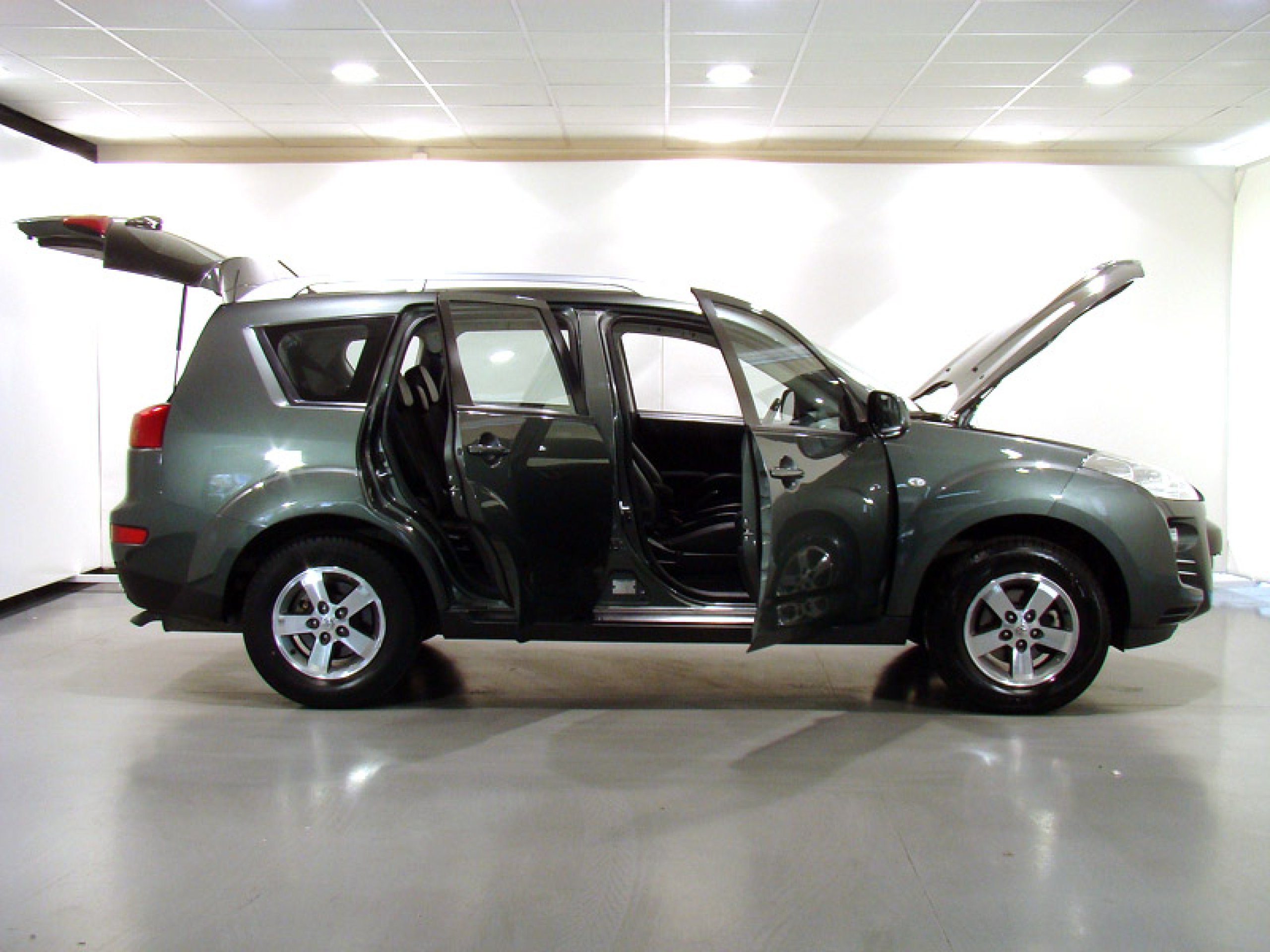 Foto Peugeot 4007 8