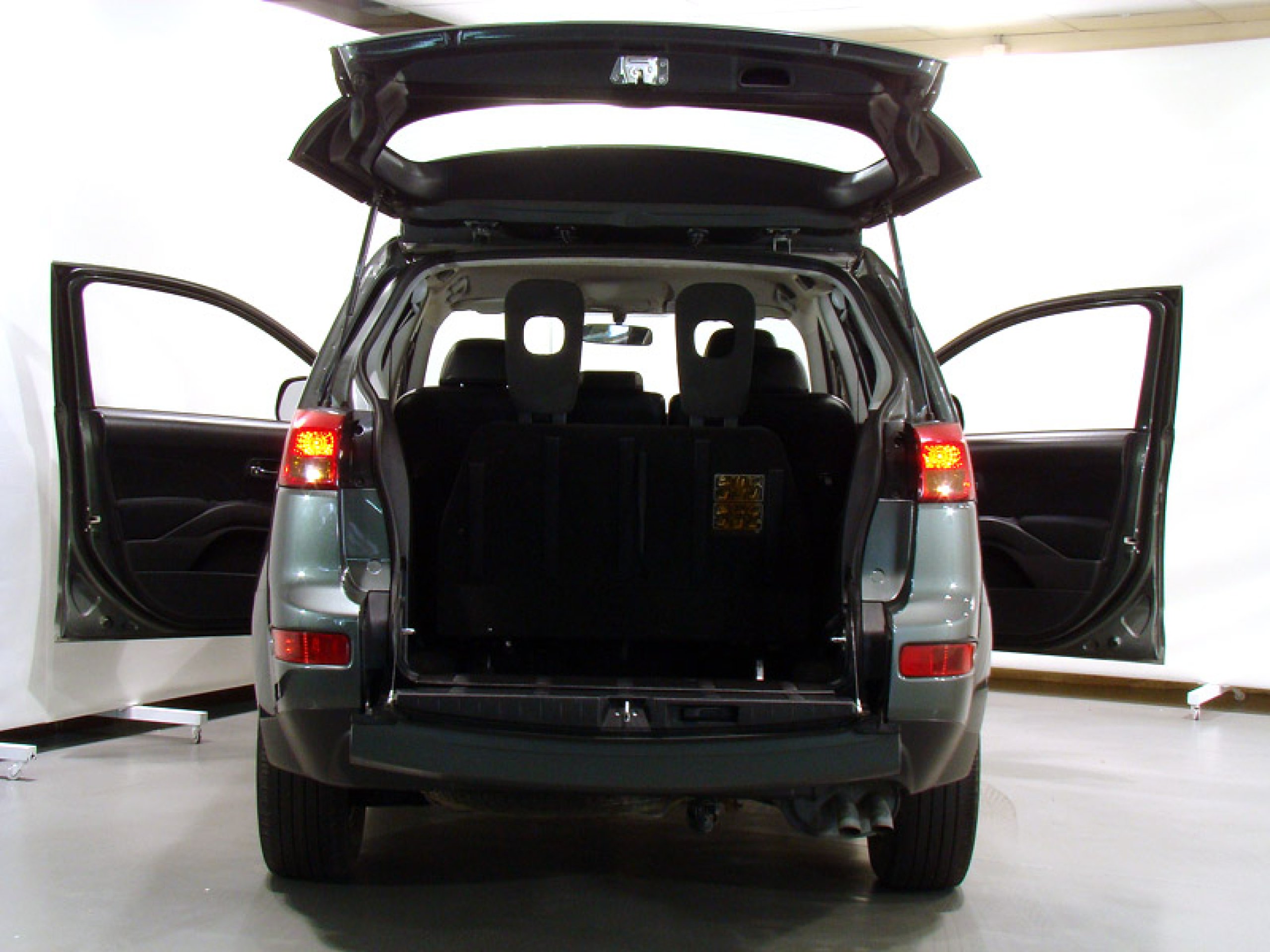 Foto Peugeot 4007 13