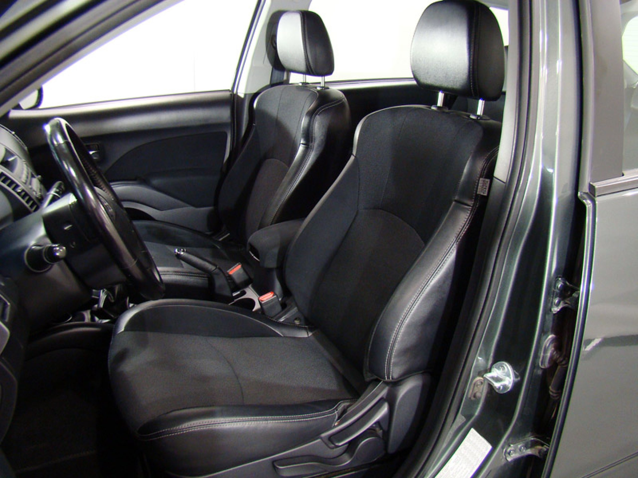 Foto Peugeot 4007 31