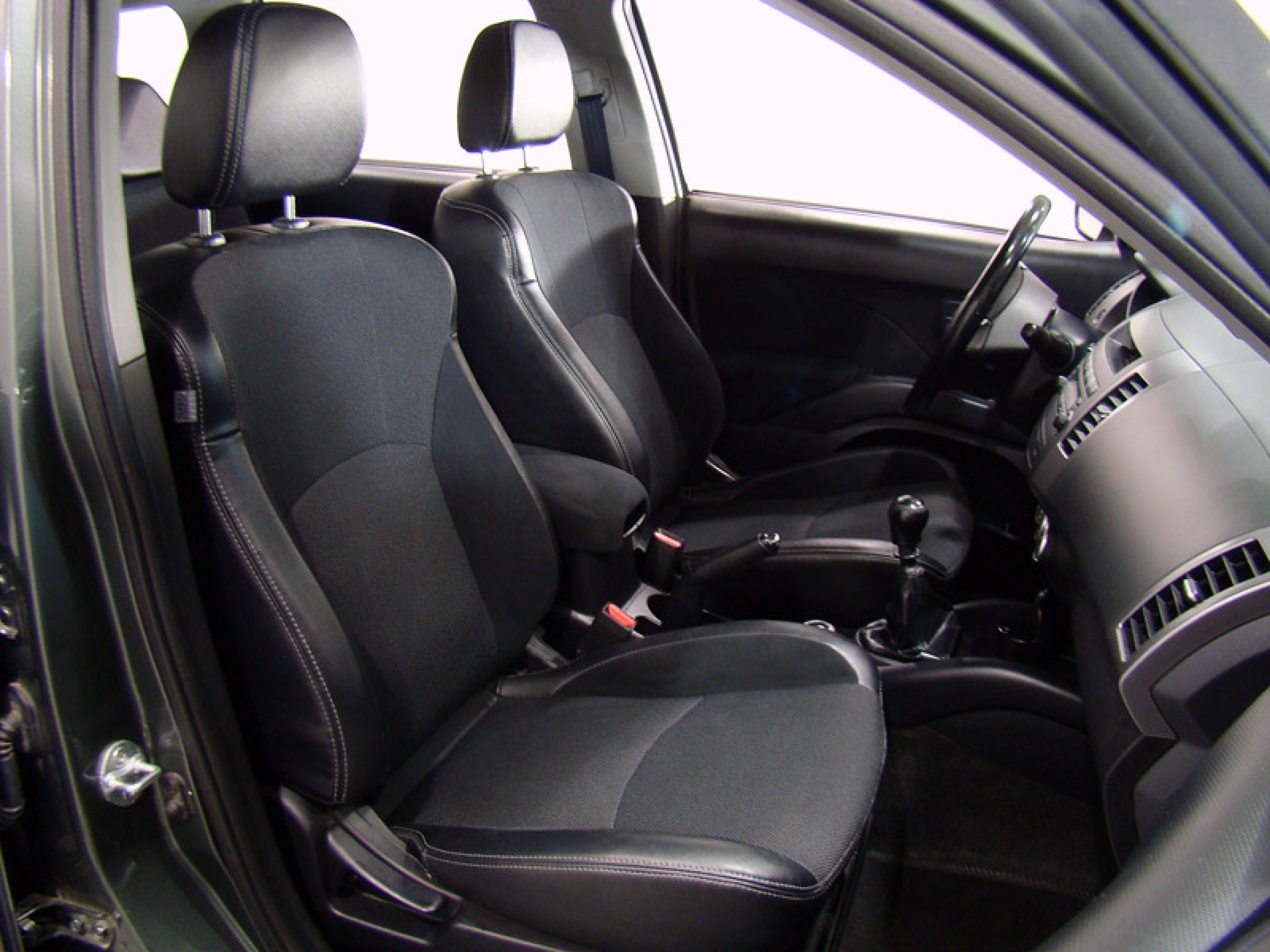 Foto Peugeot 4007 33