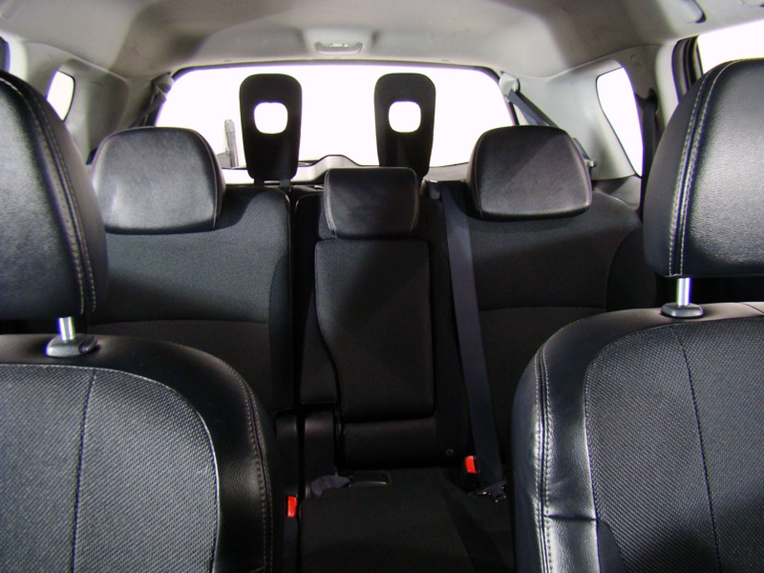 Foto Peugeot 4007 36