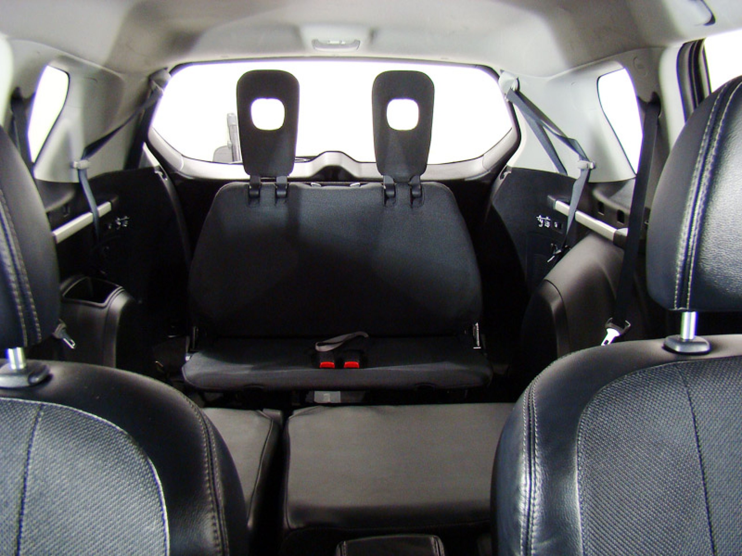 Foto Peugeot 4007 37