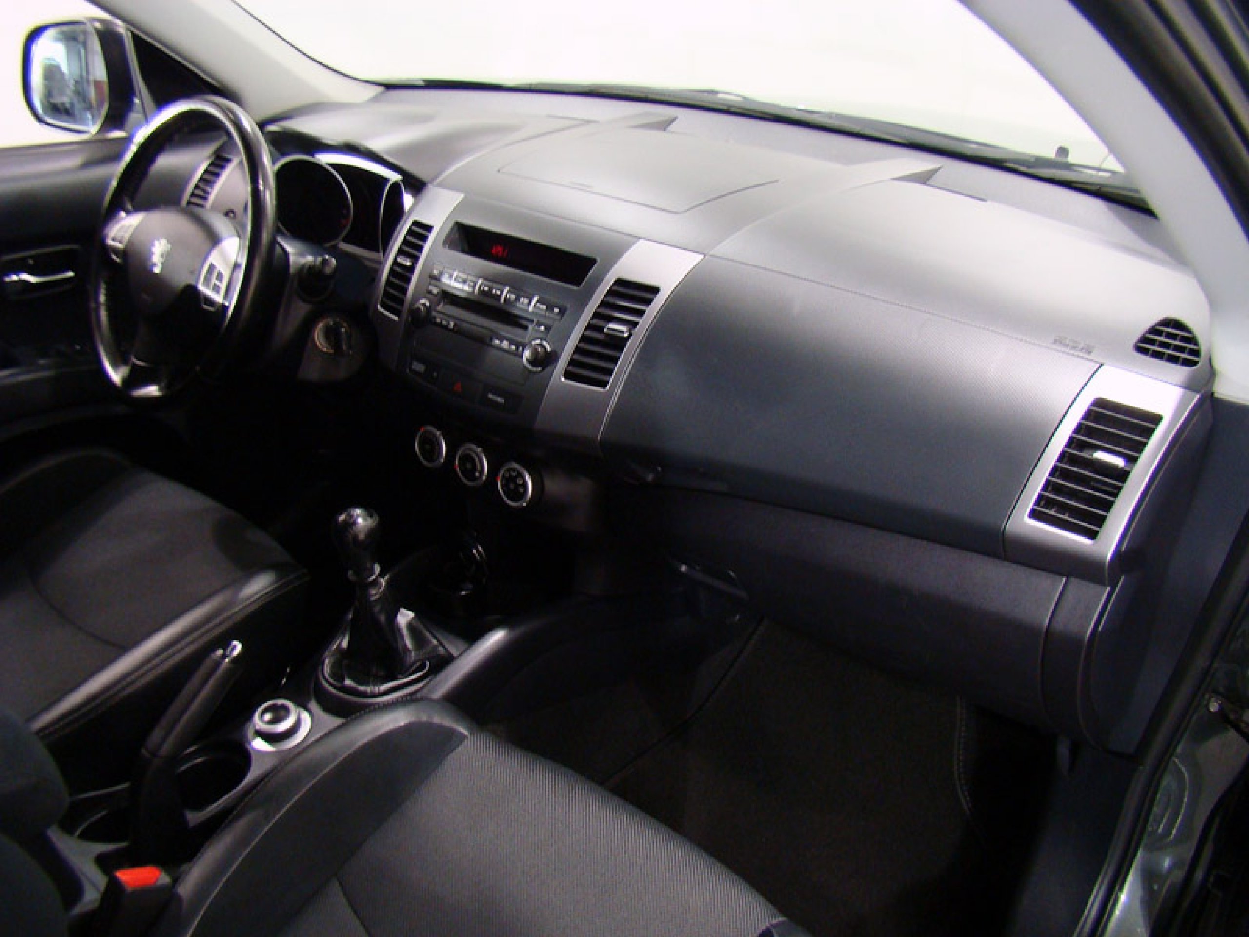 Foto Peugeot 4007 40