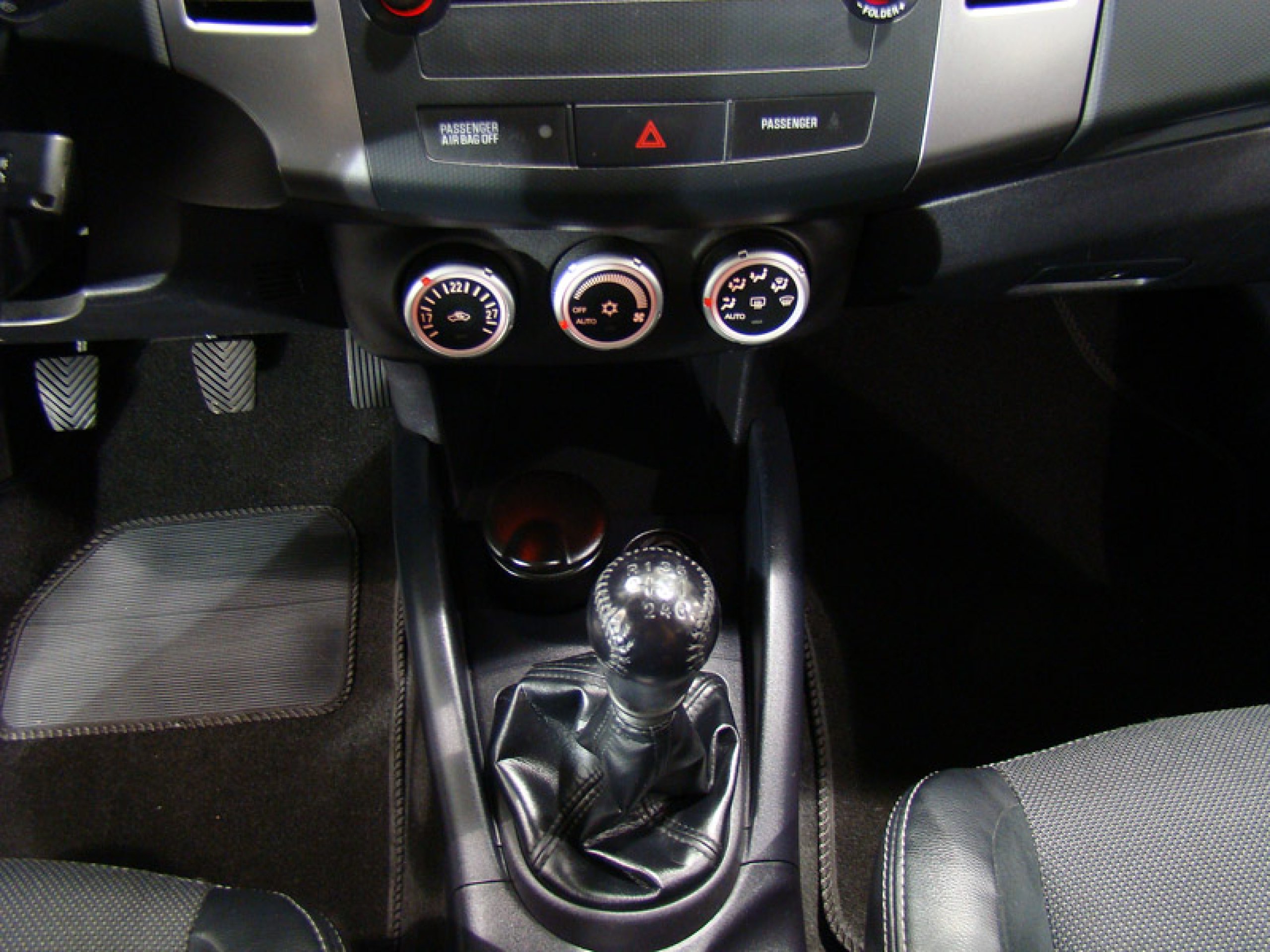 Foto Peugeot 4007 45