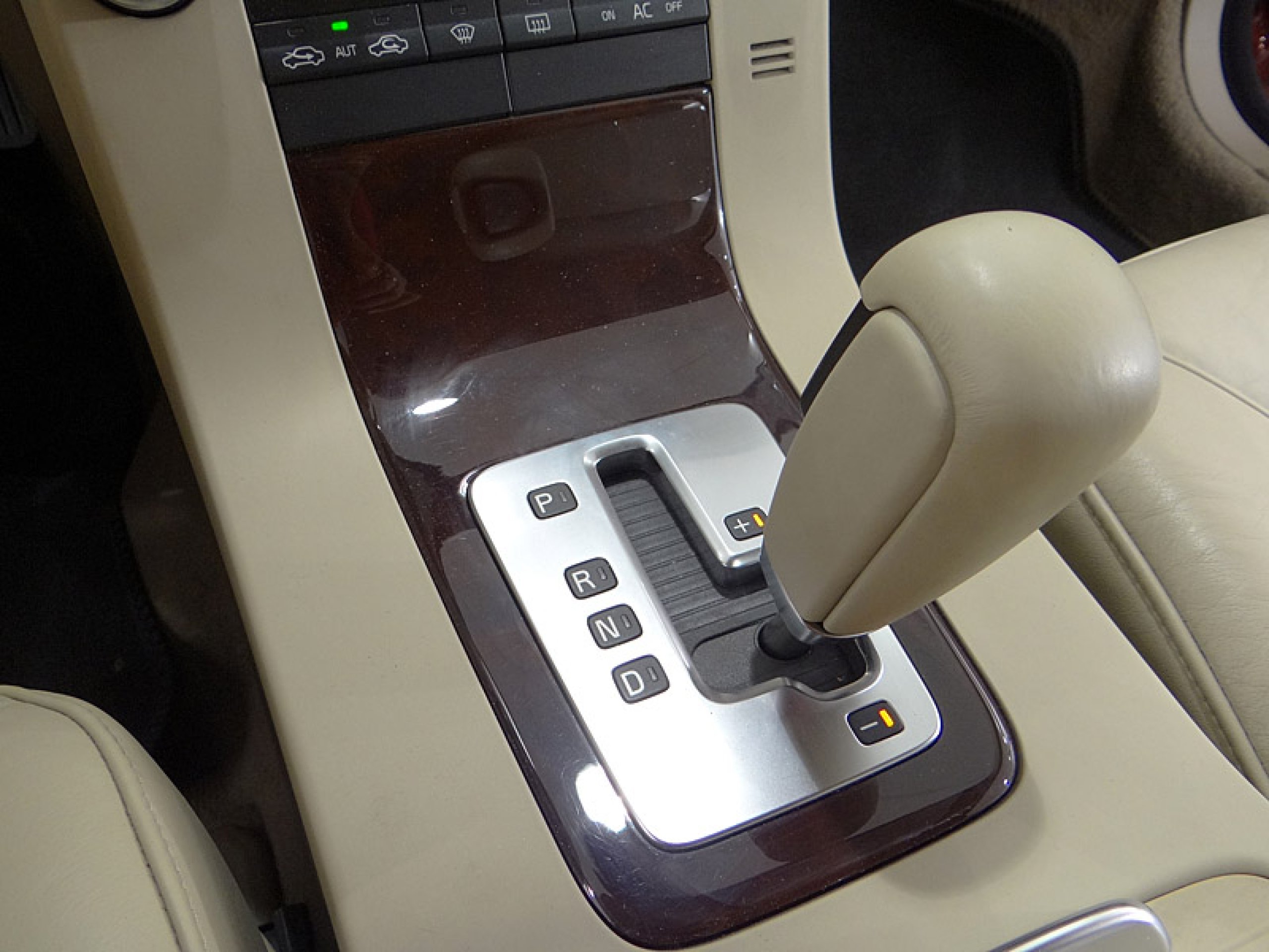Foto Volvo V70 36