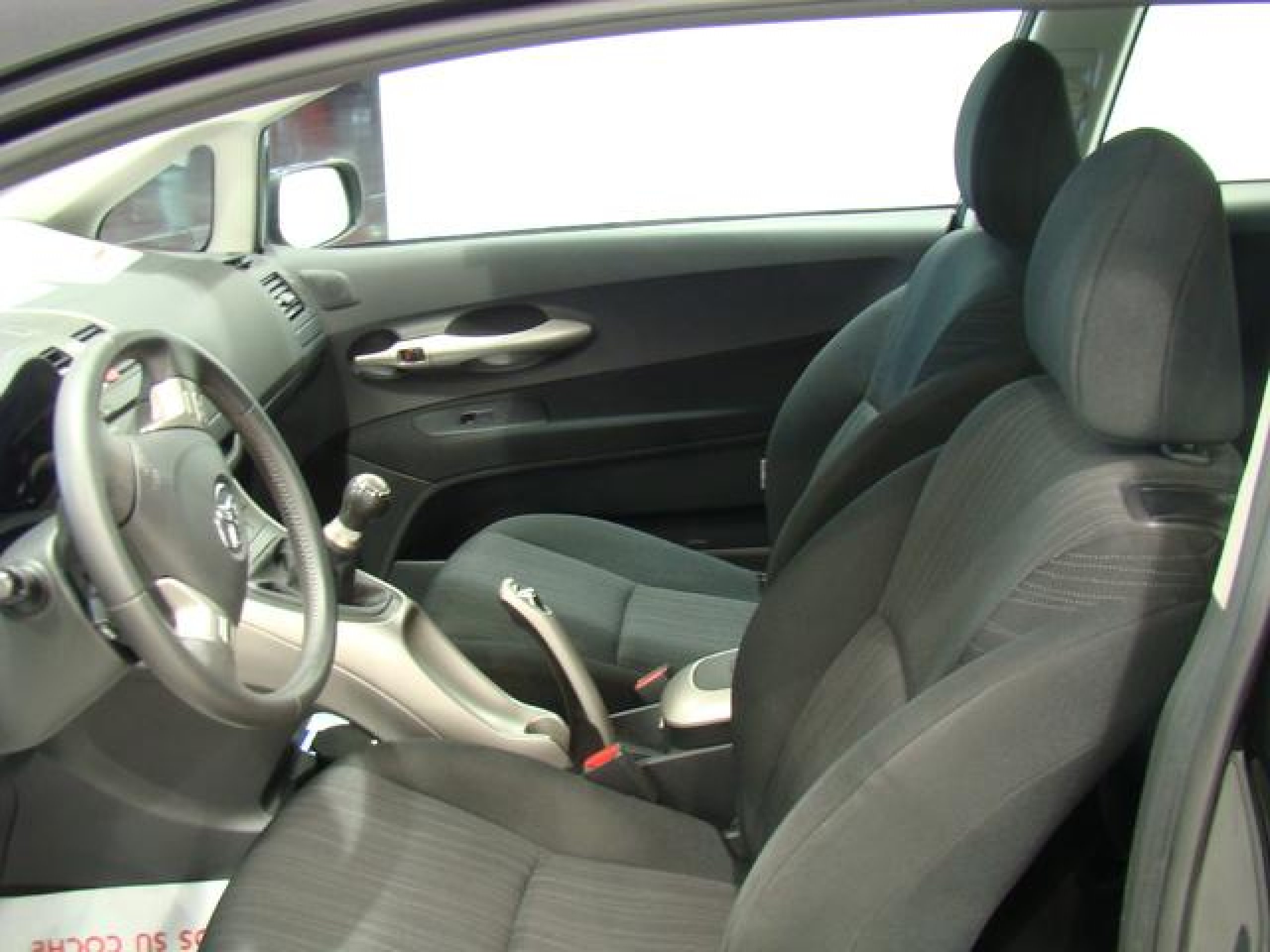 Foto Toyota Auris 11