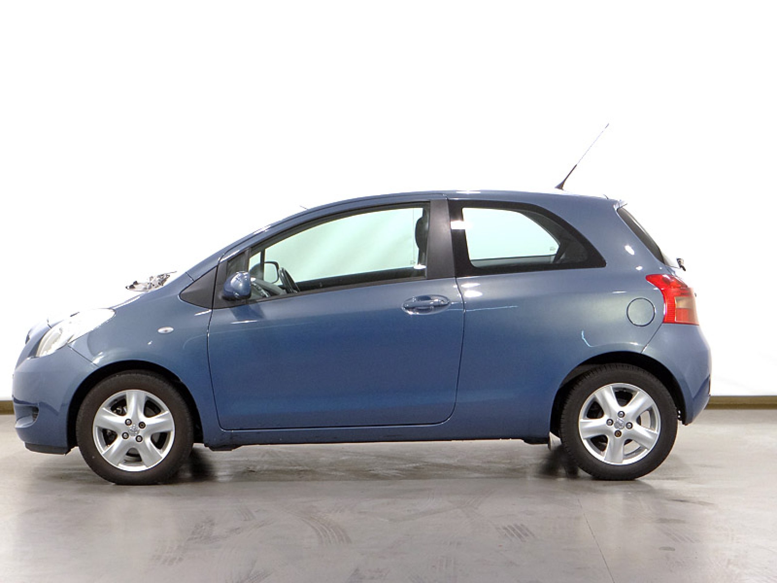 Foto Toyota Yaris 13