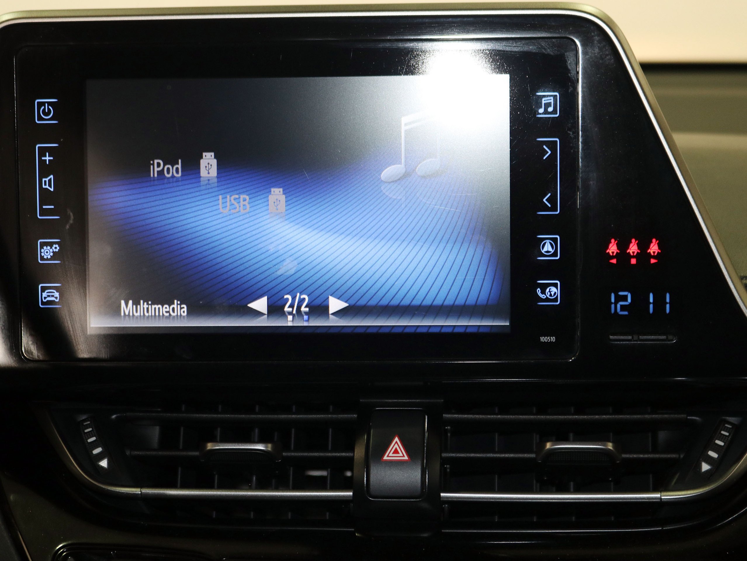 Foto Toyota C-HR 19