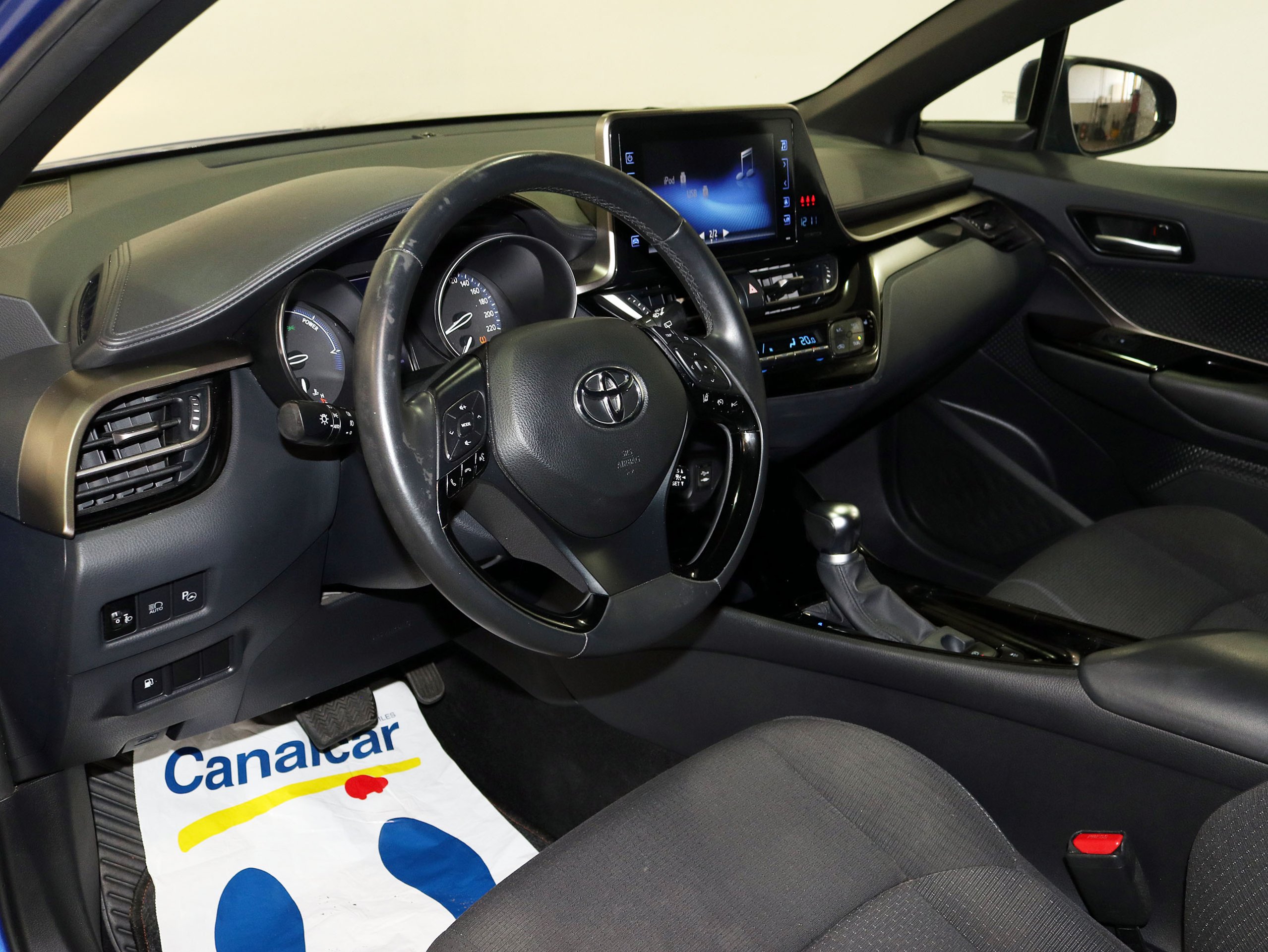 Foto Toyota C-HR 20