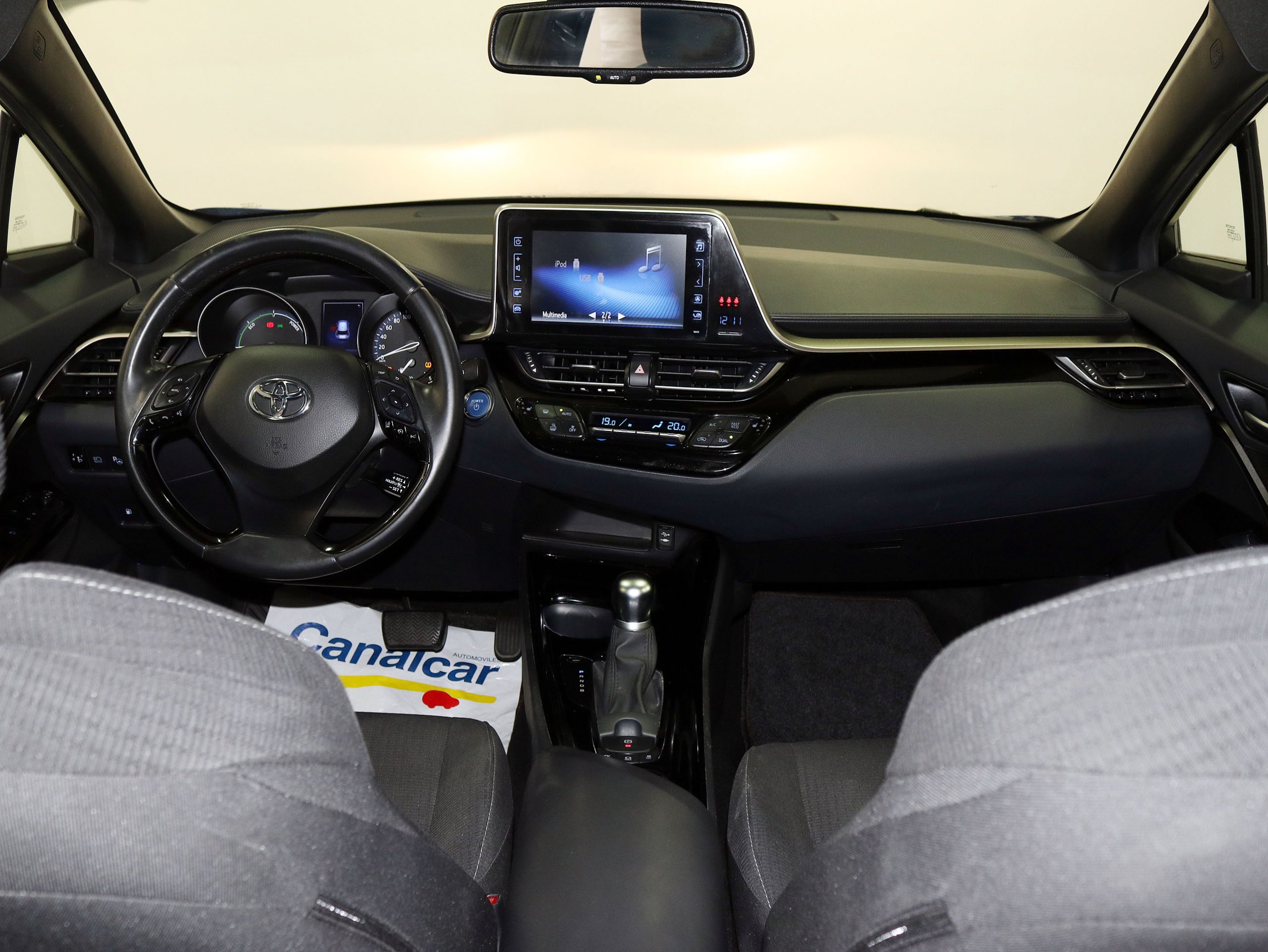 Foto Toyota C-HR 22