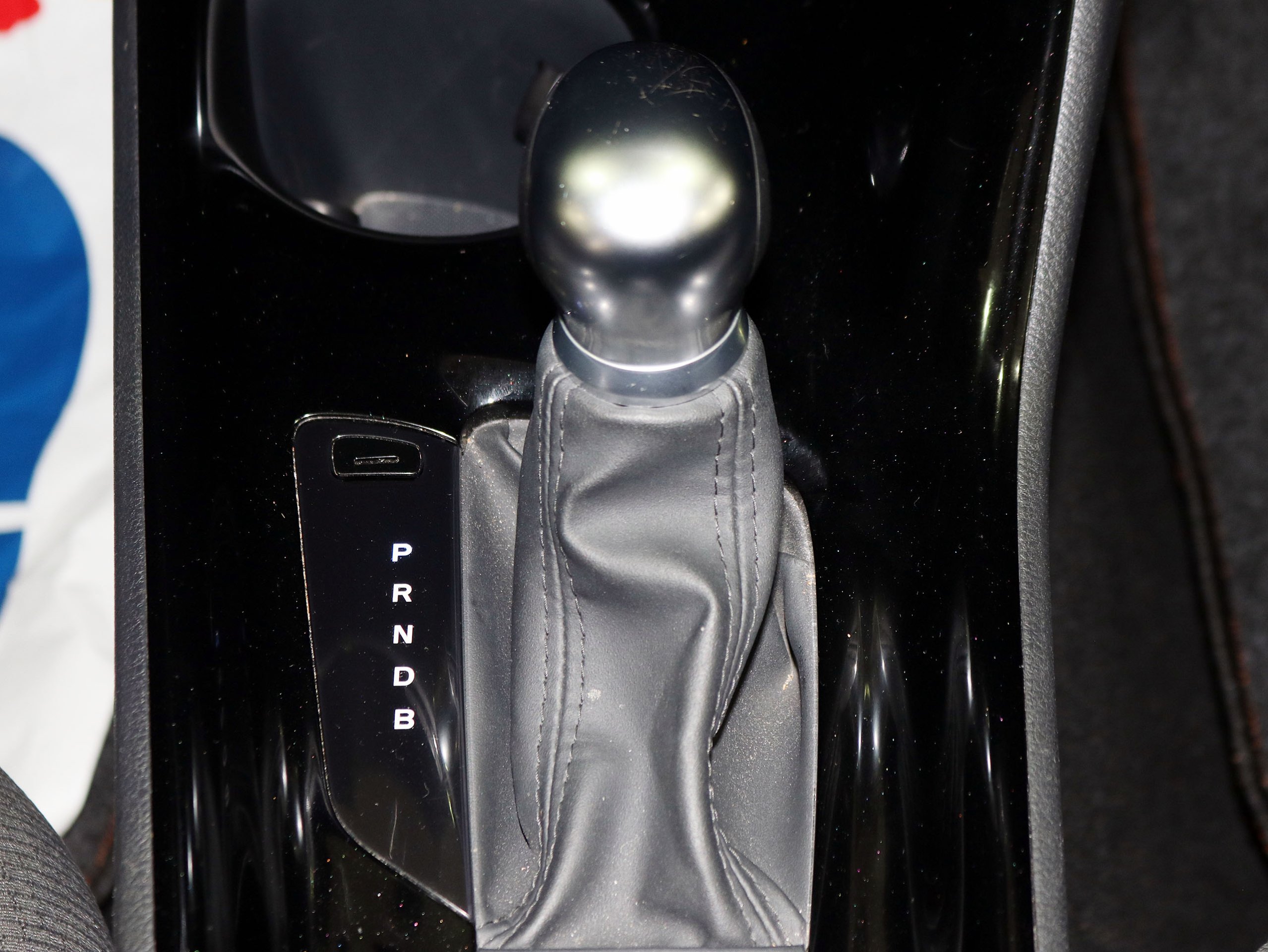 Foto Toyota C-HR 27