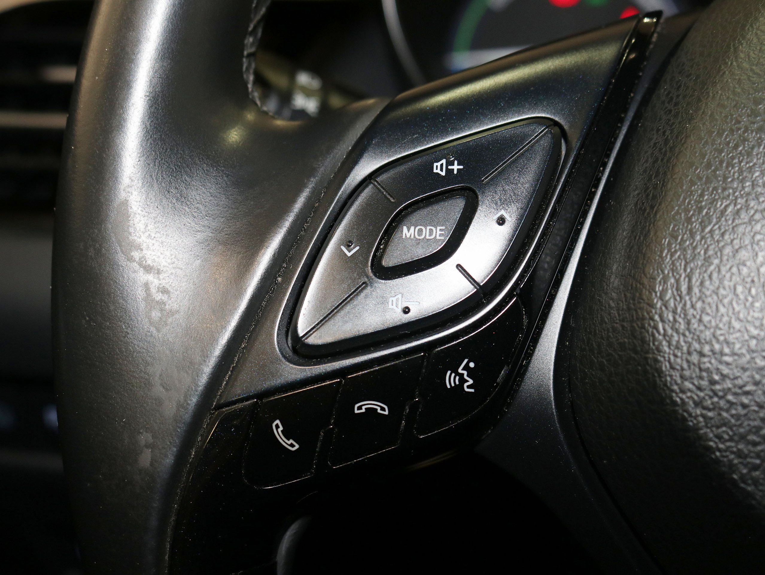 Foto Toyota C-HR 32