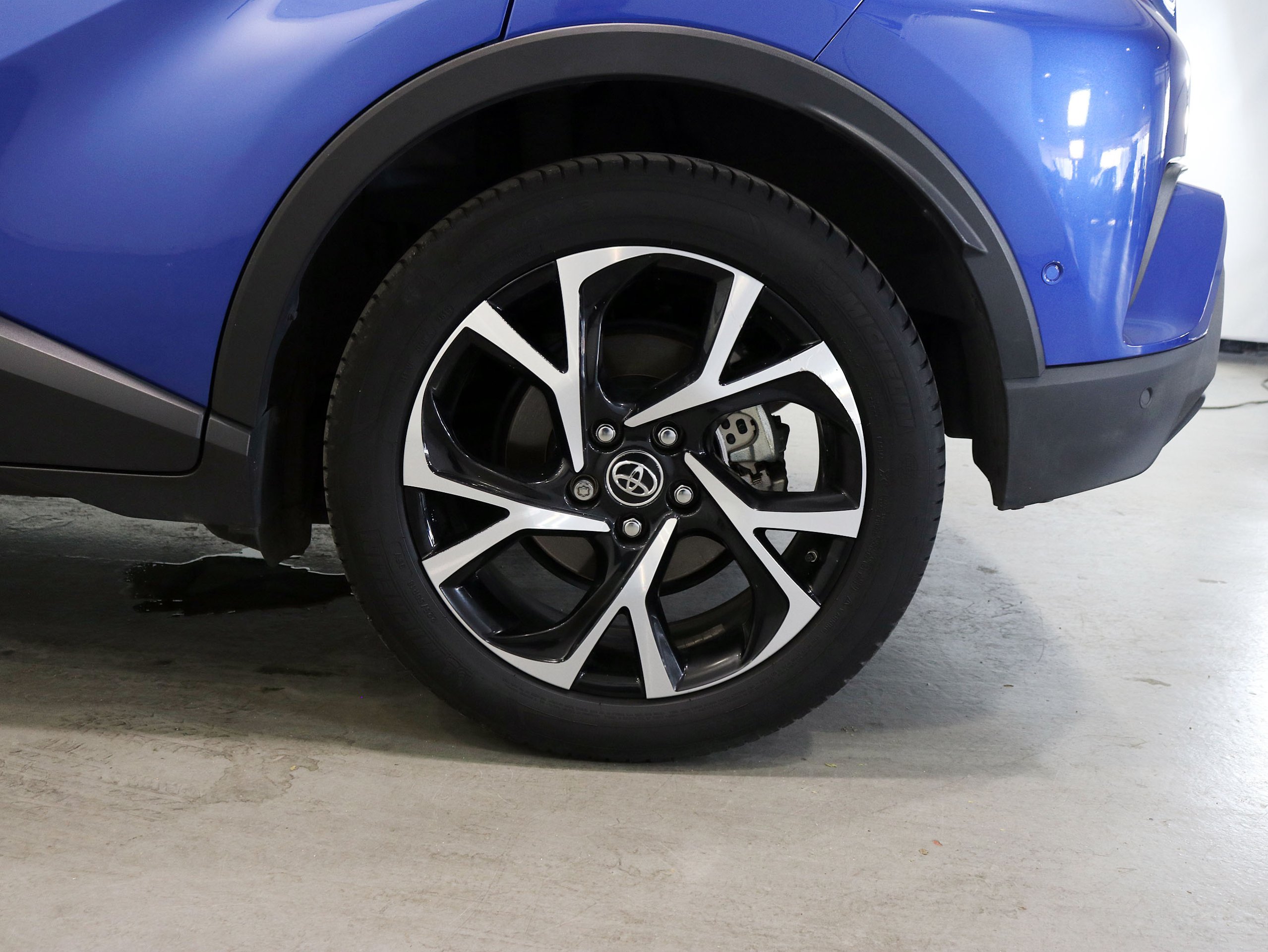 Foto Toyota C-HR 35
