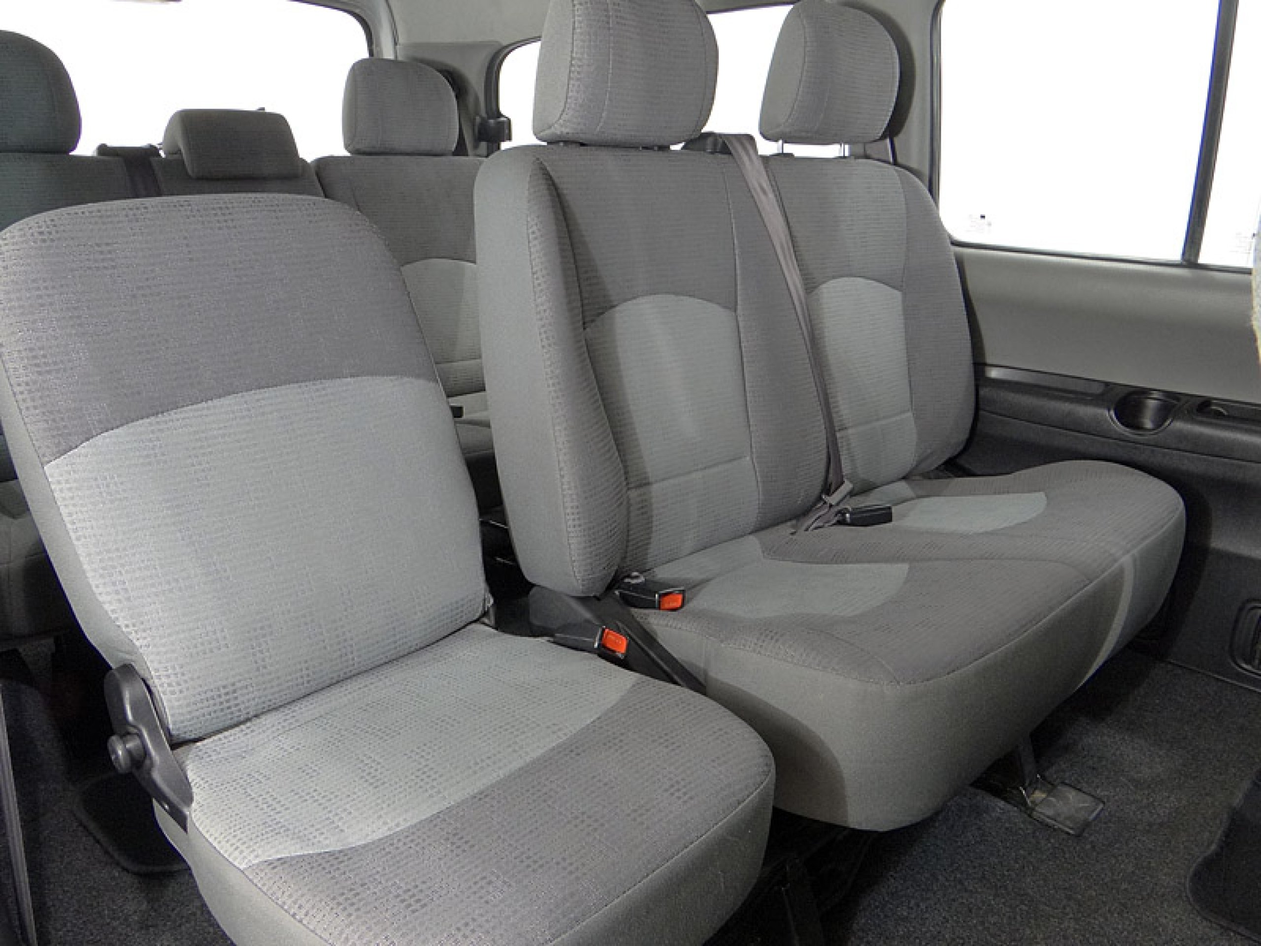 Foto Hyundai H-1 24