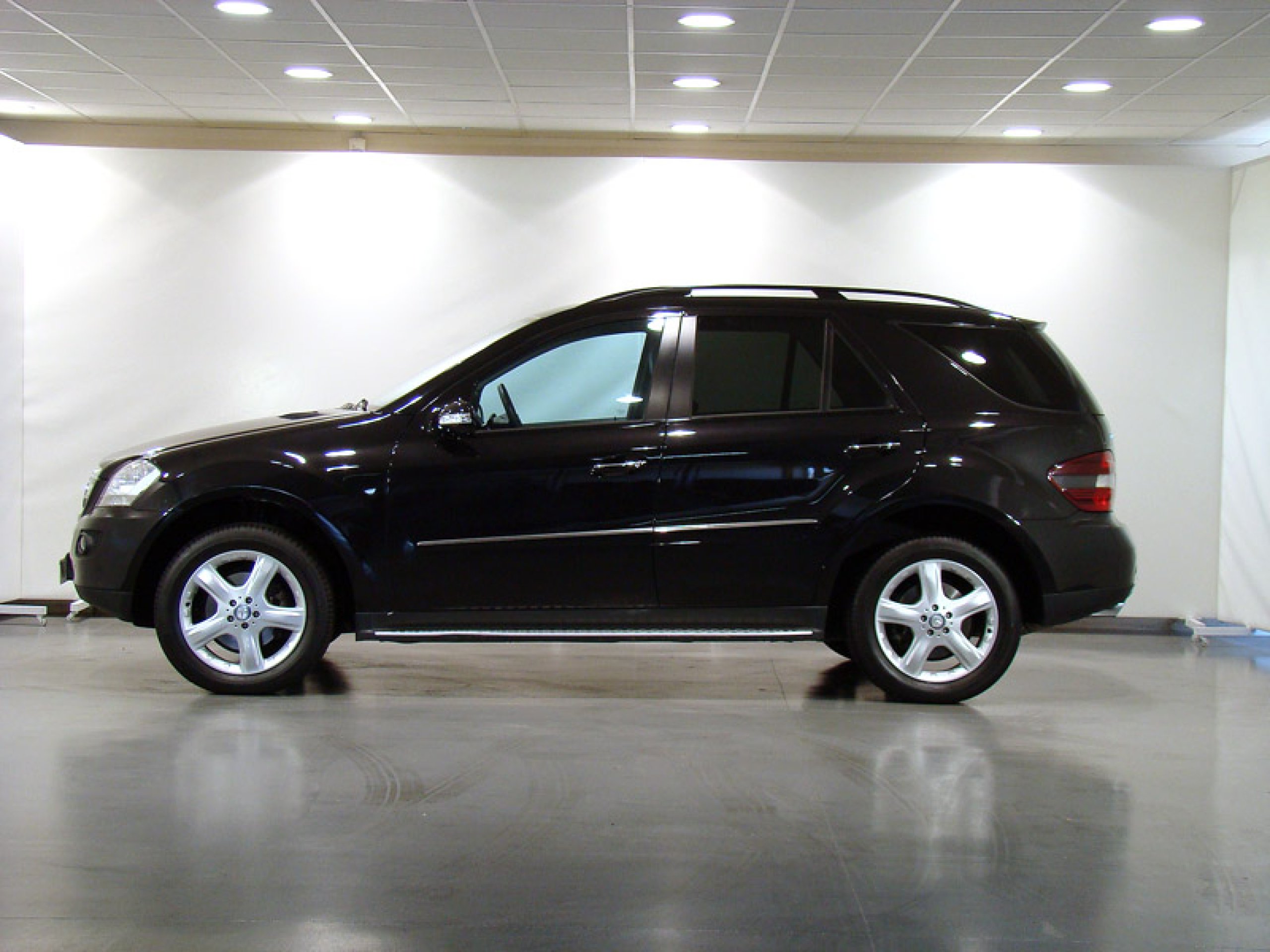 Foto Mercedes-Benz ML 320 2