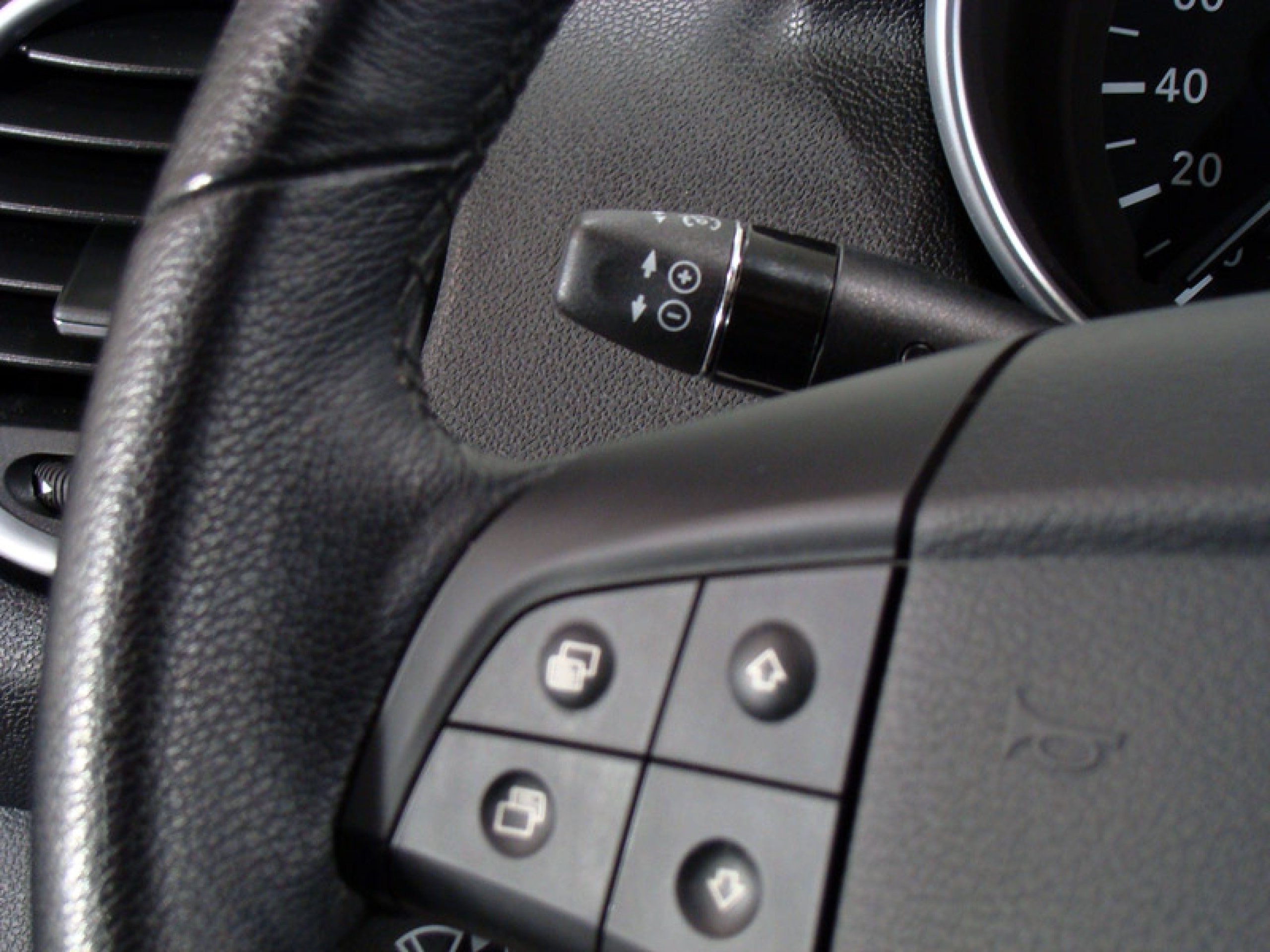 Foto Mercedes-Benz ML 320 36