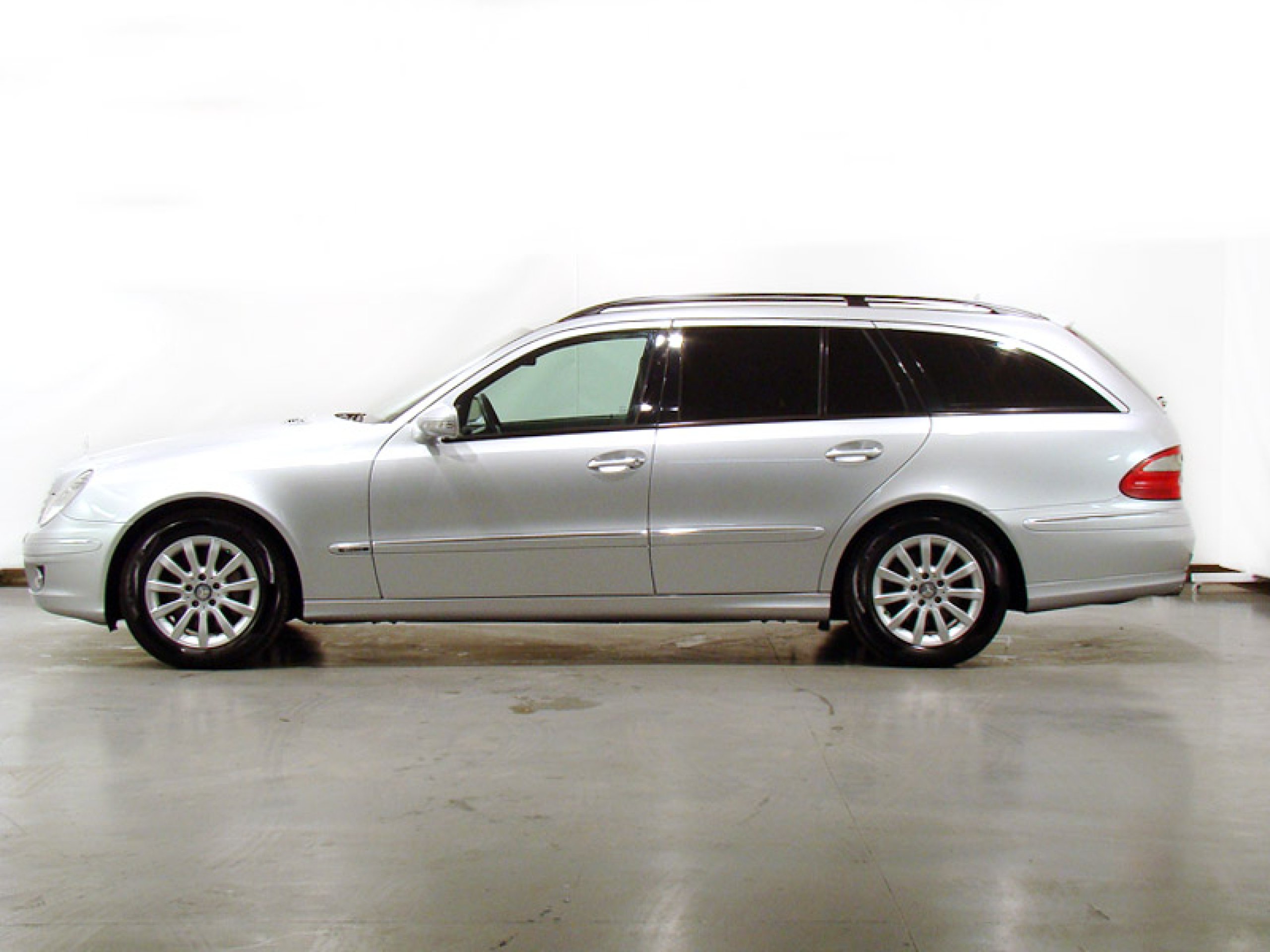 Foto Mercedes-Benz E 320 13