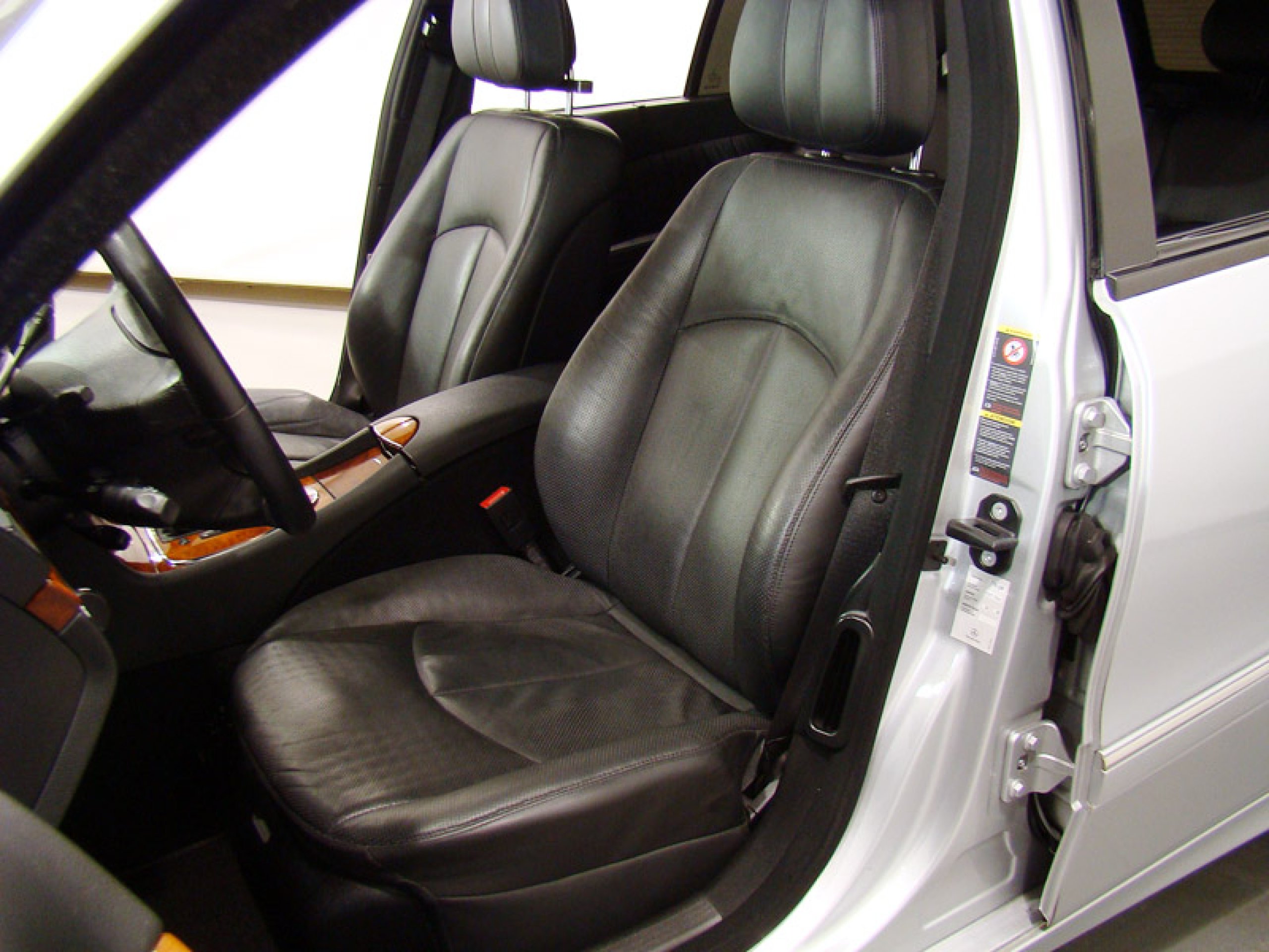 Foto Mercedes-Benz E 320 25