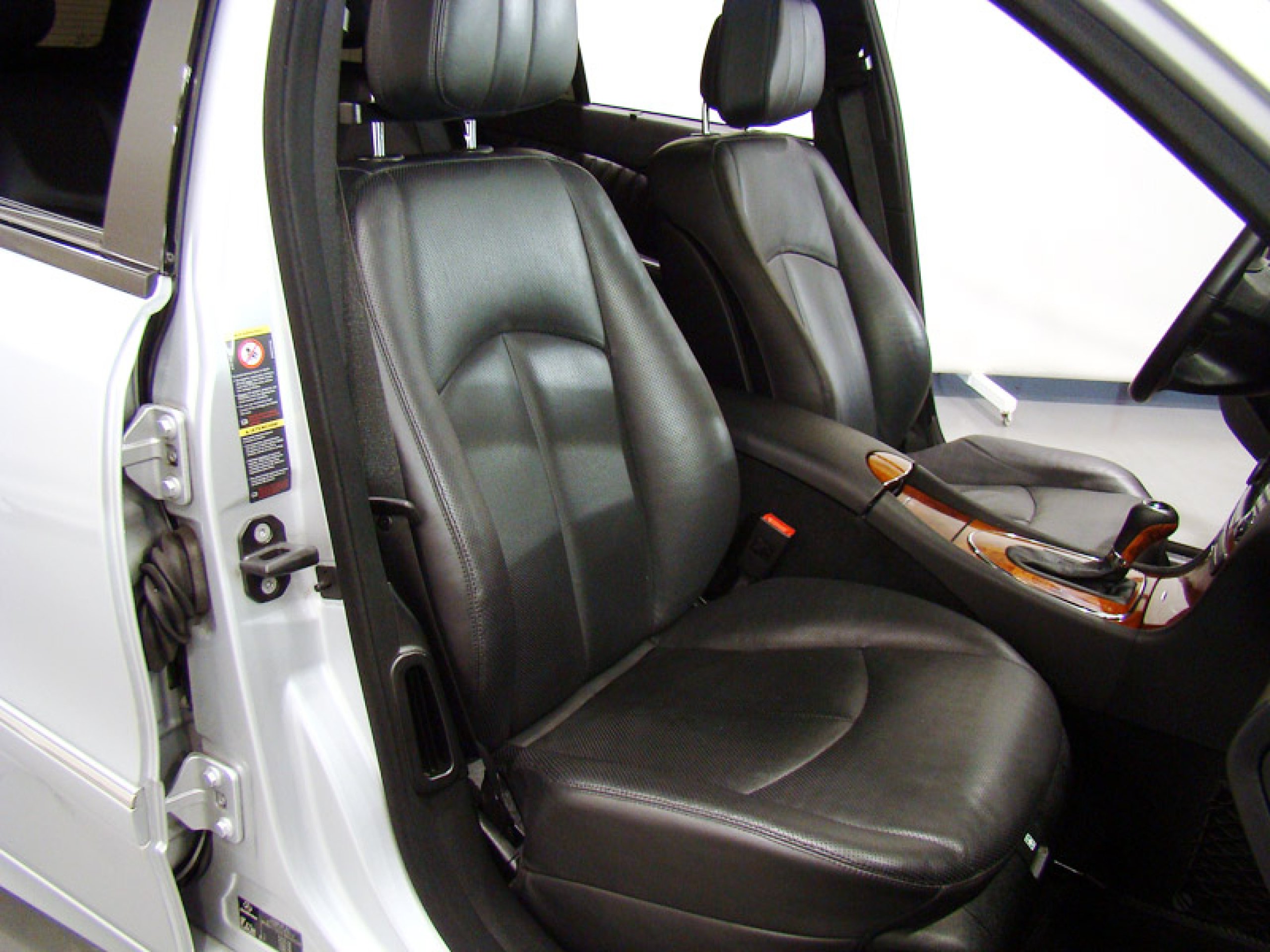 Foto Mercedes-Benz E 320 26