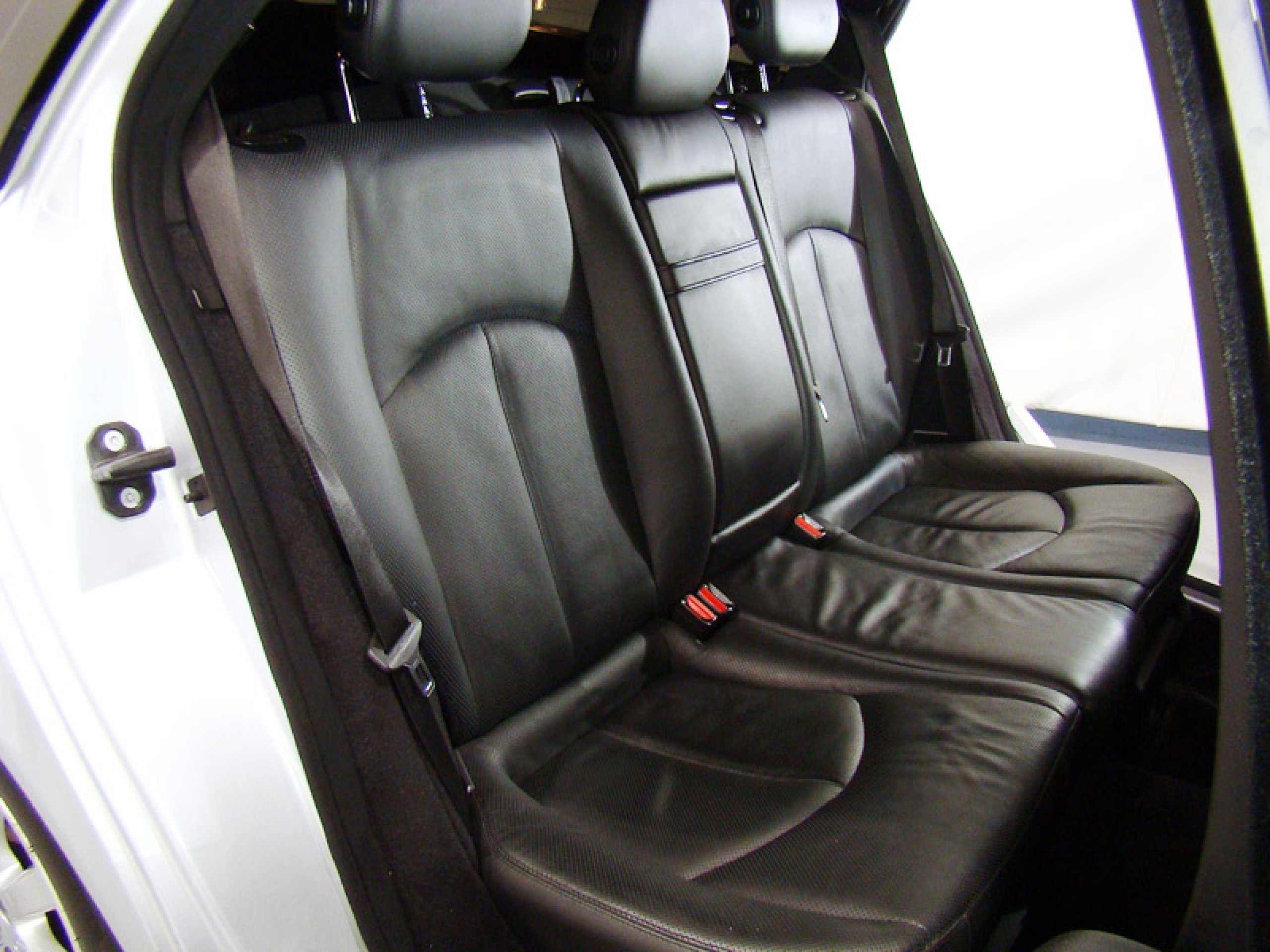 Foto Mercedes-Benz E 320 28