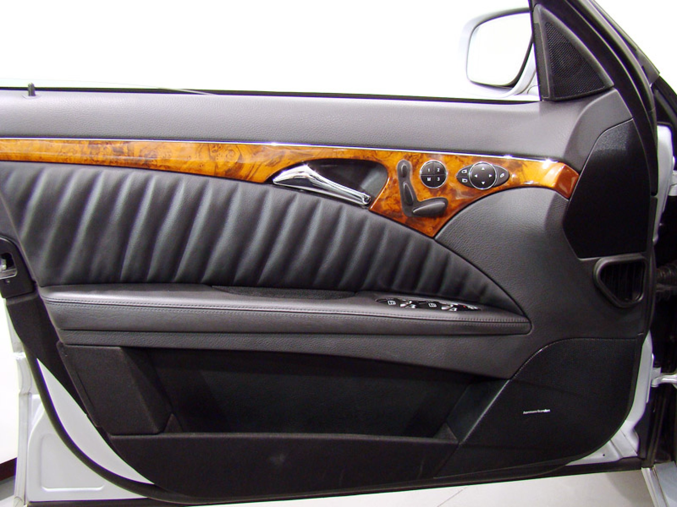 Foto Mercedes-Benz E 320 31