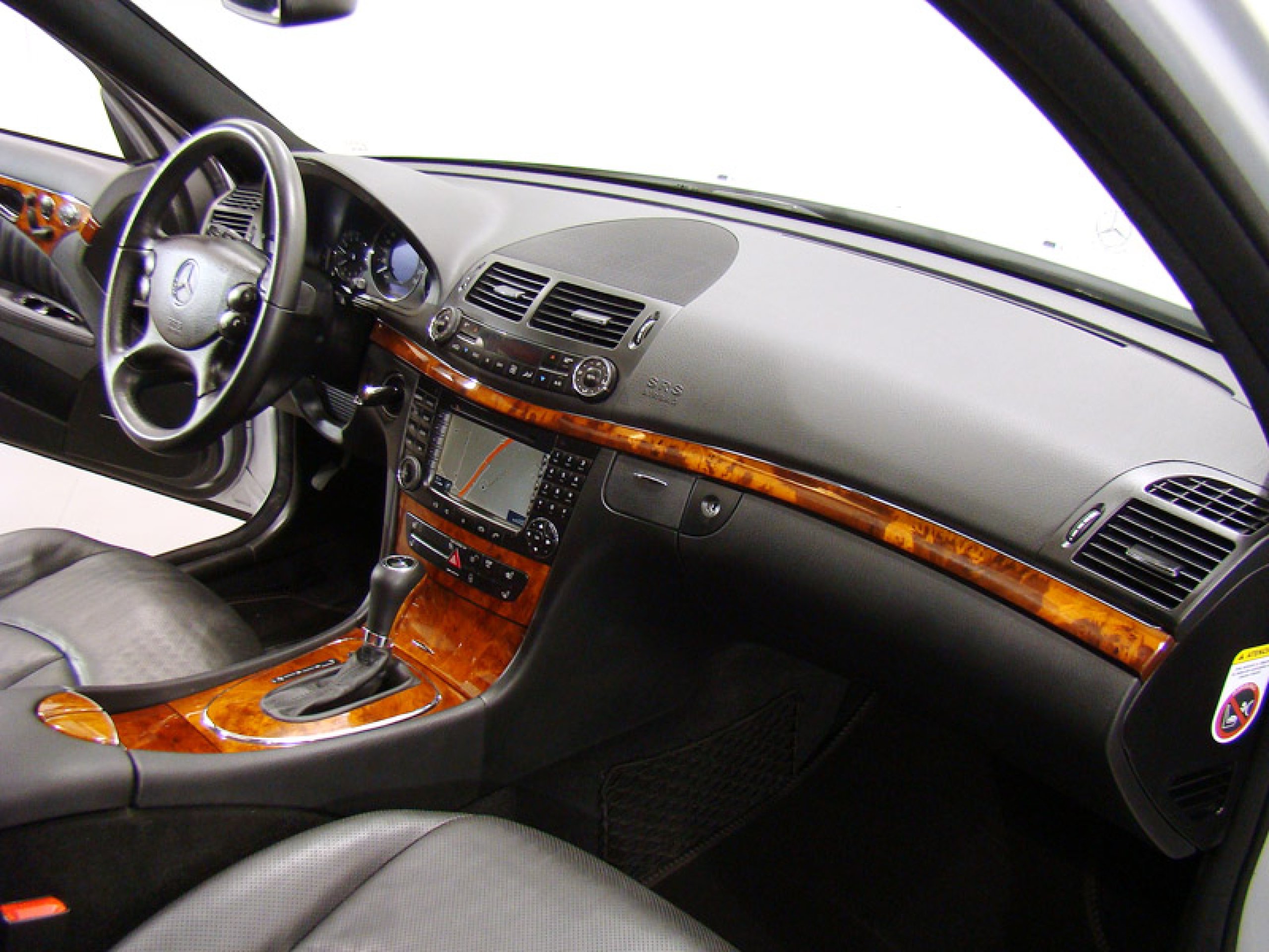Foto Mercedes-Benz E 320 33