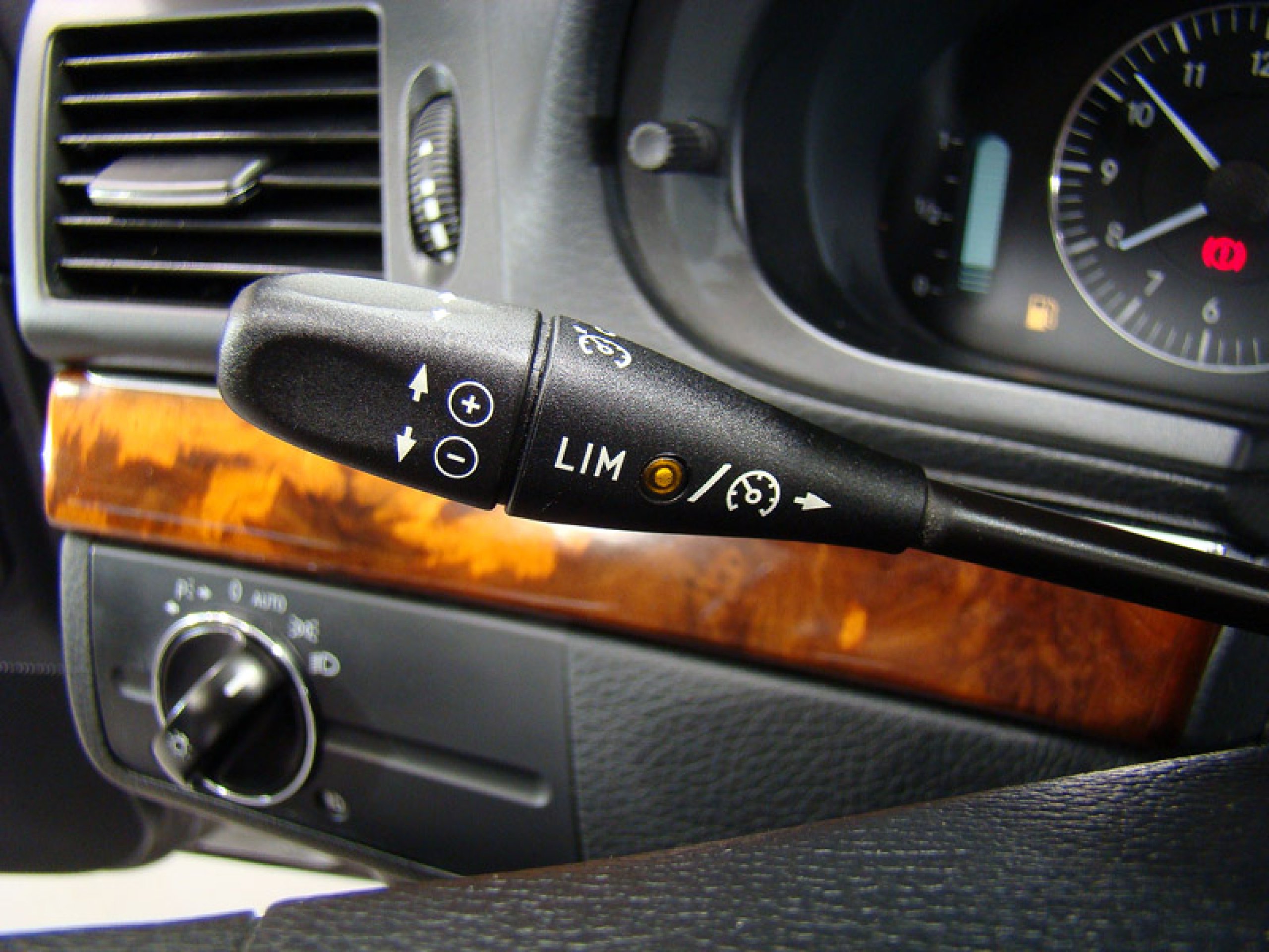 Foto Mercedes-Benz E 320 44