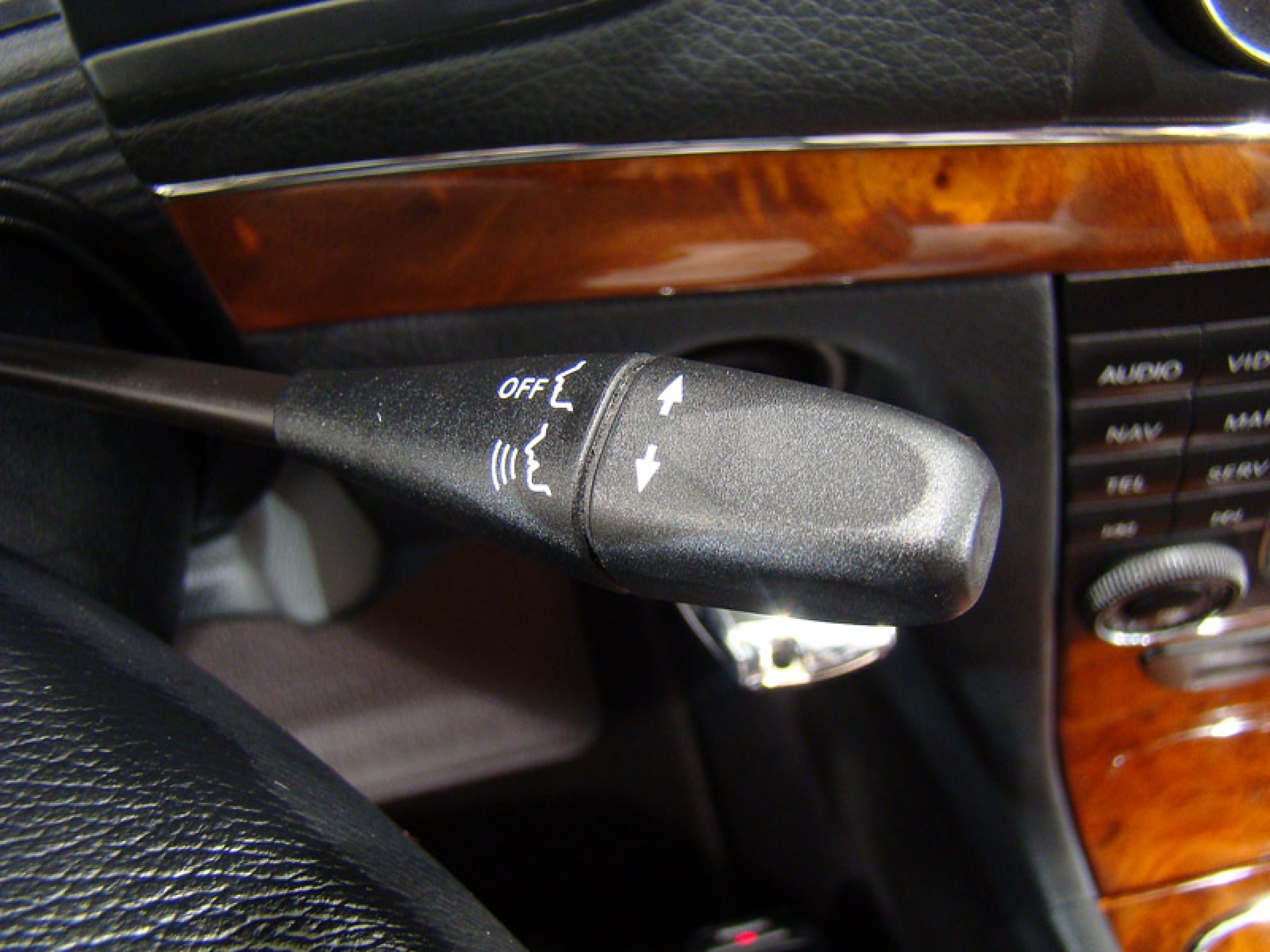 Foto Mercedes-Benz E 320 45