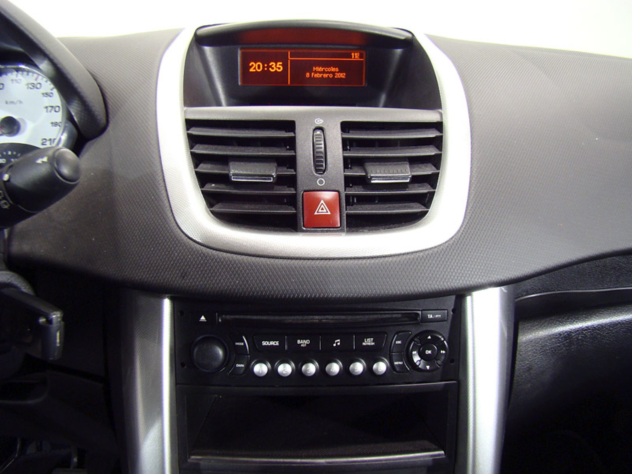 Foto Peugeot 207 15