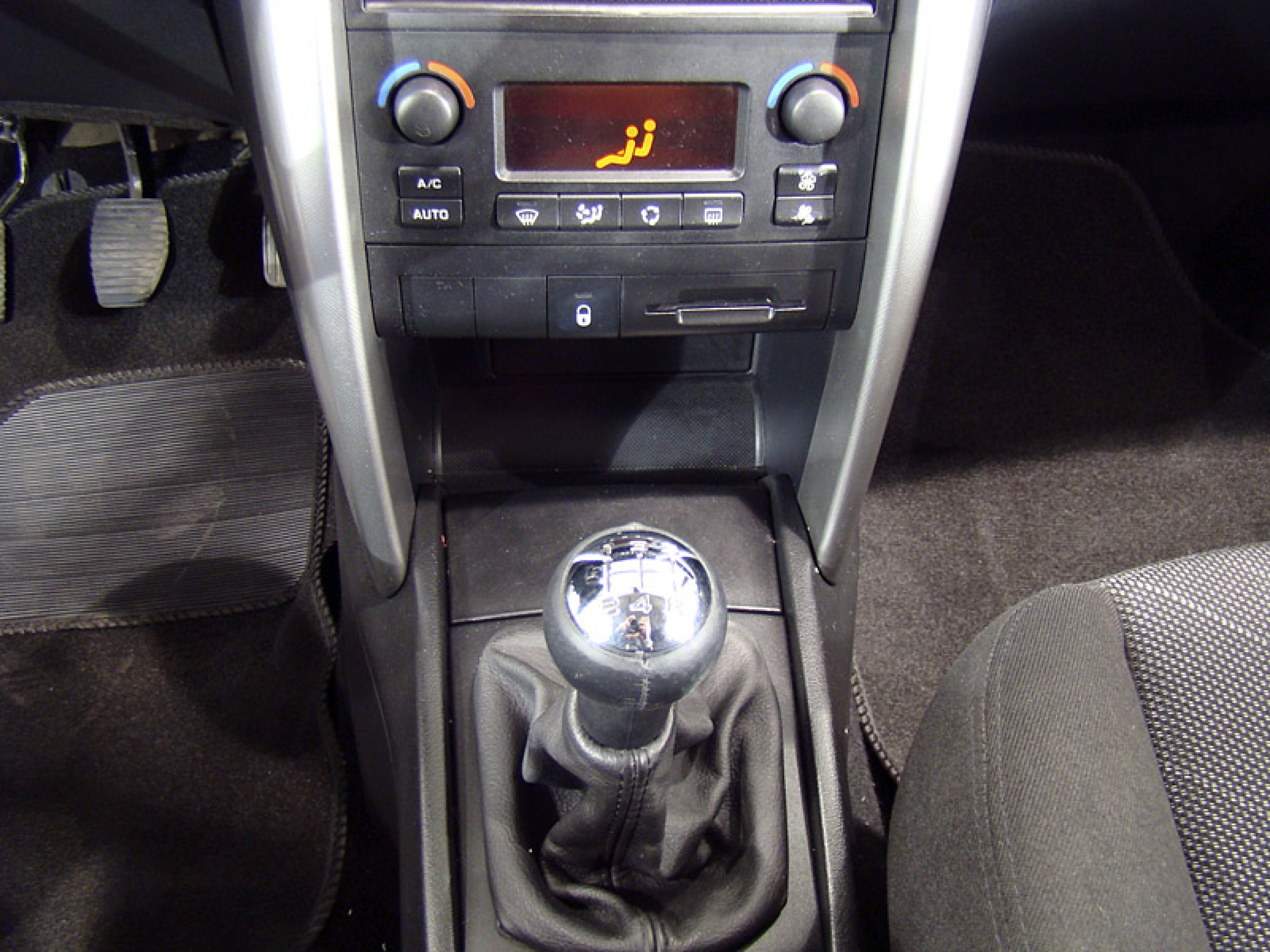 Foto Peugeot 207 16