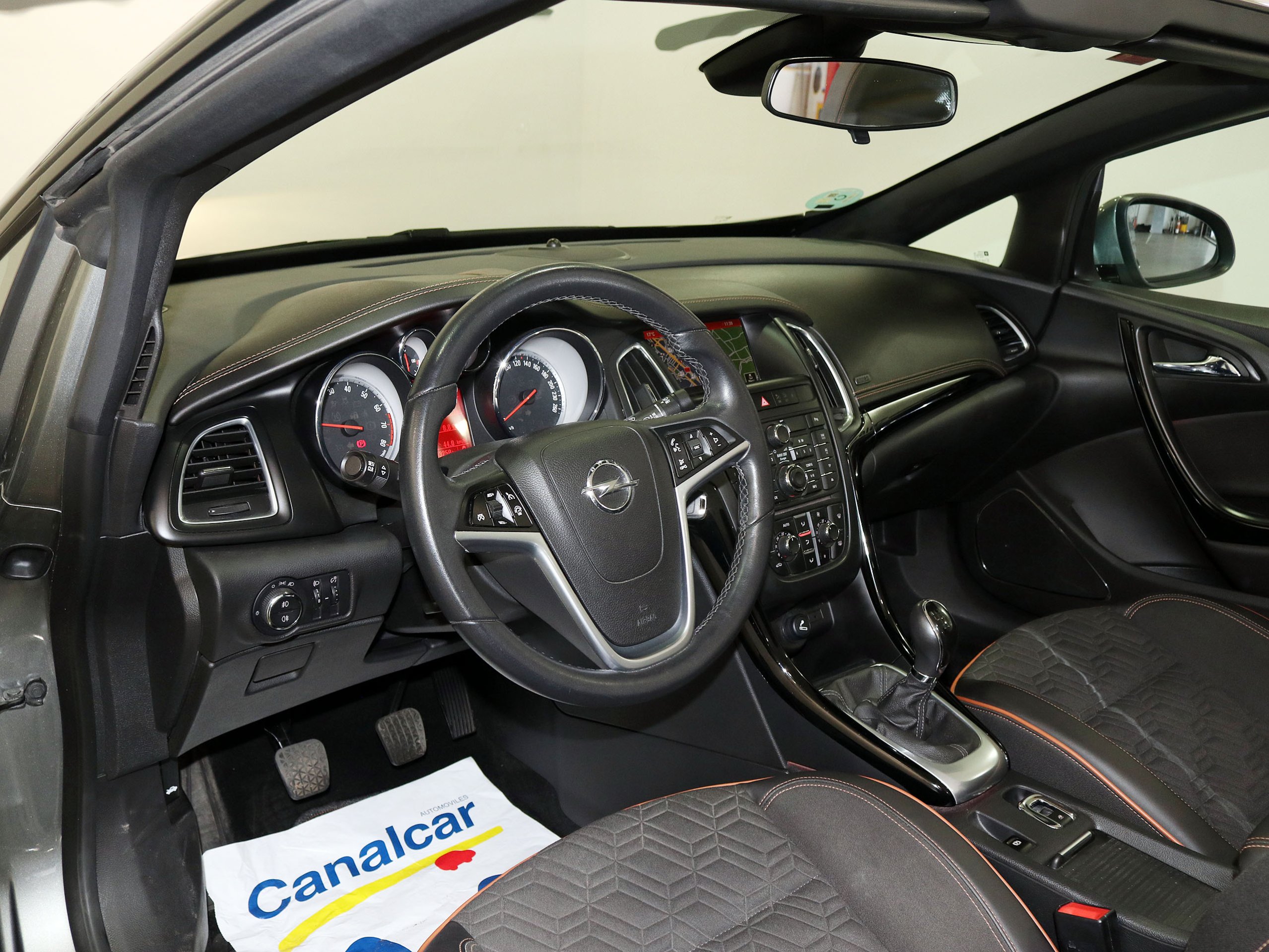 Foto Opel Cascada Cabrio 26