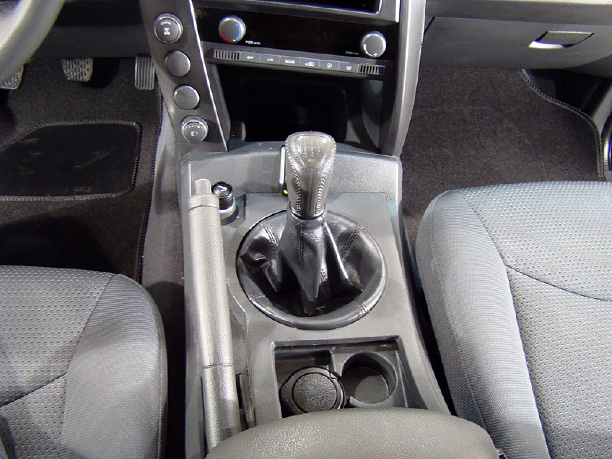 Foto Ssangyong Kyron 18