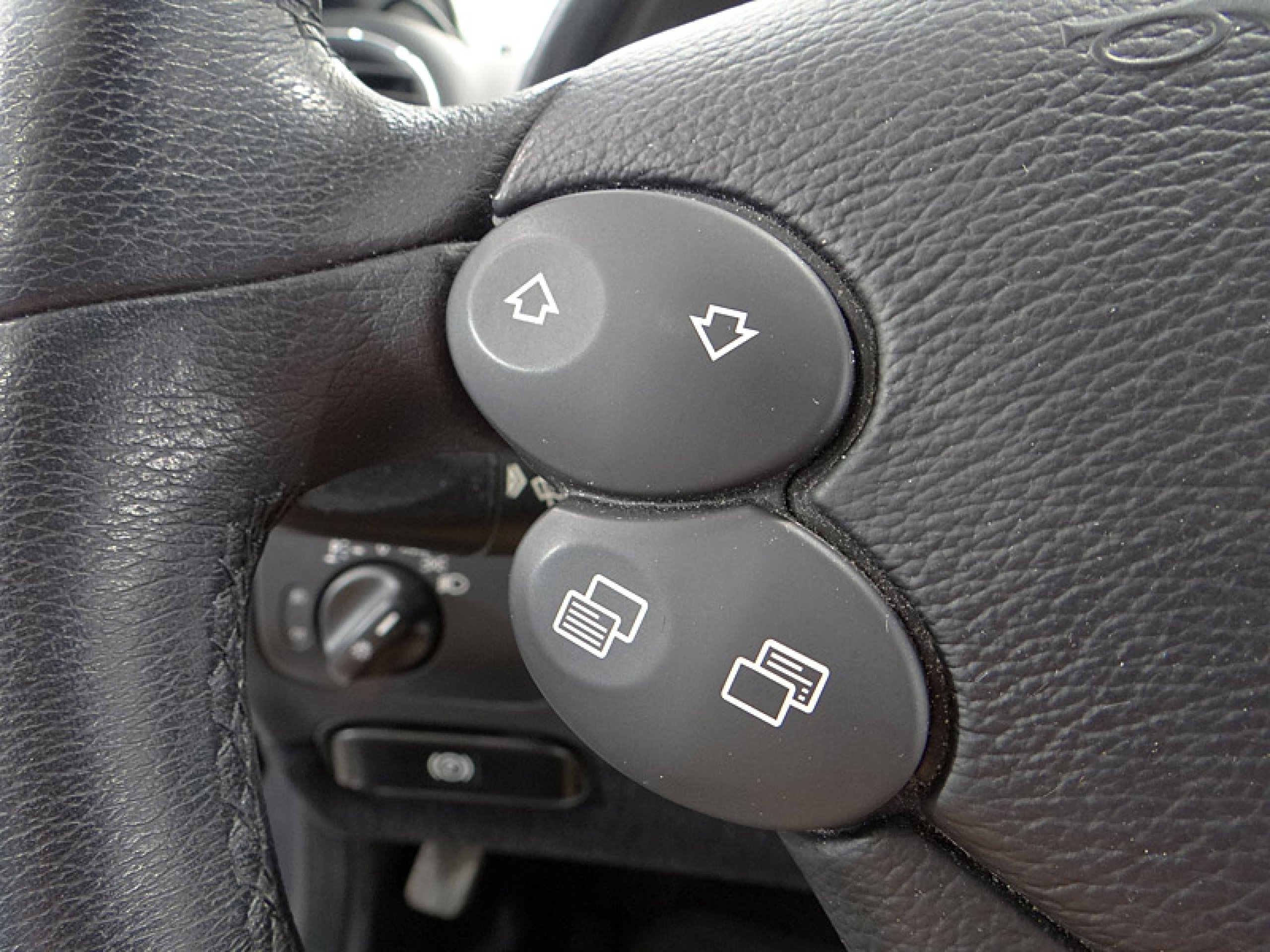 Foto Mercedes-Benz CLK 350 38