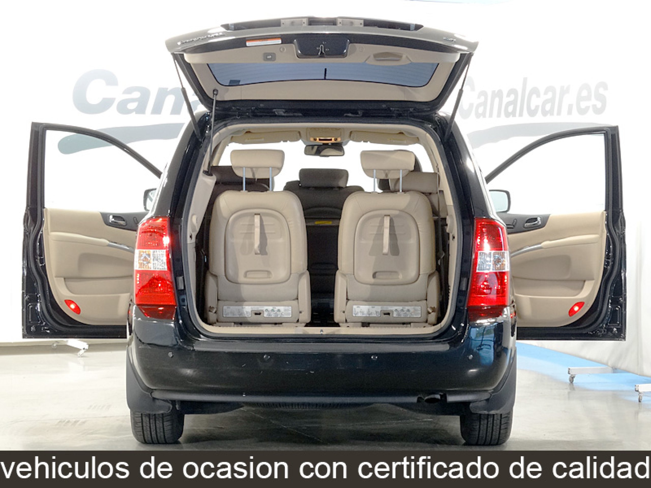 Foto Kia Carnival 8