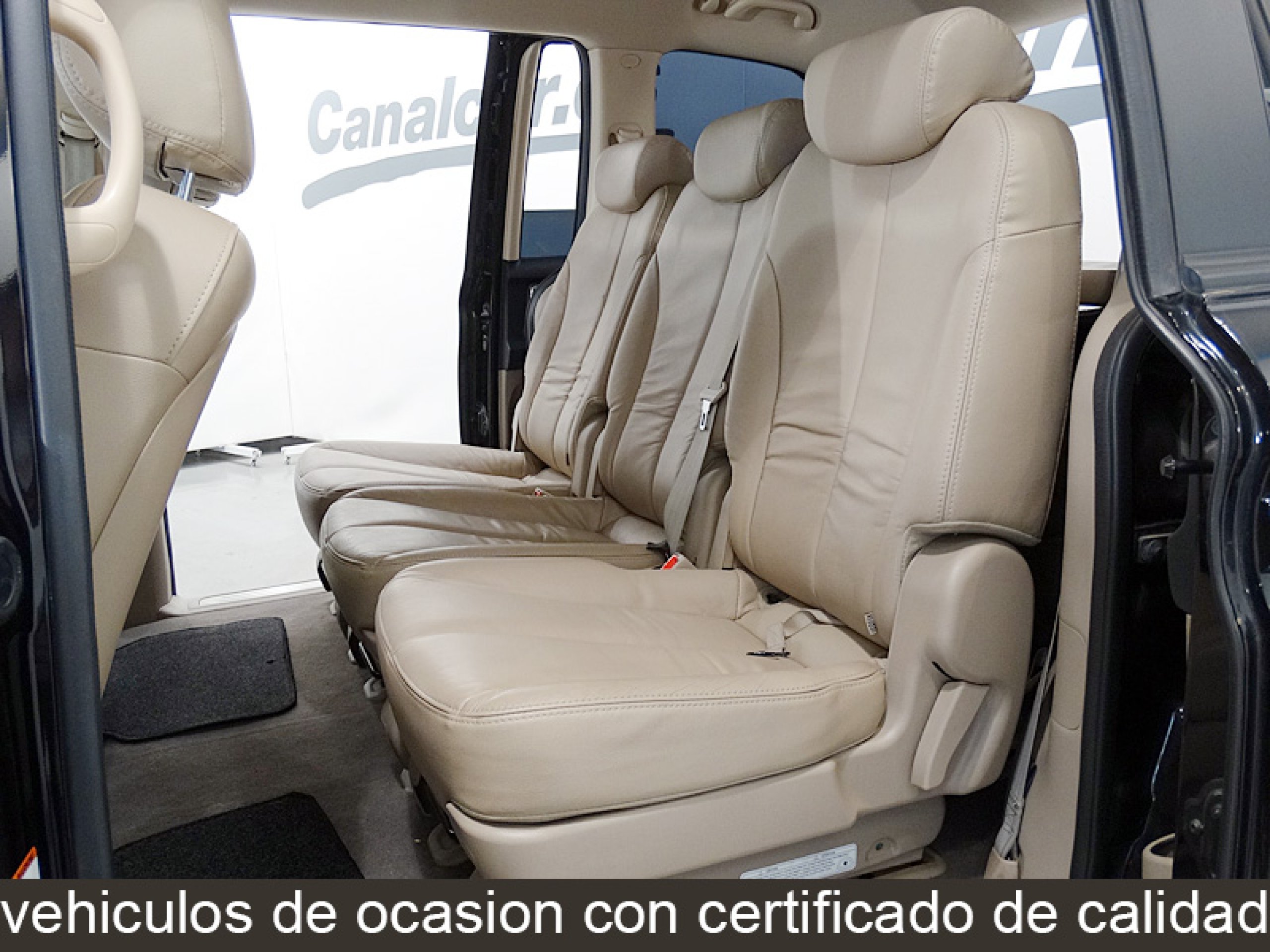 Foto Kia Carnival 22