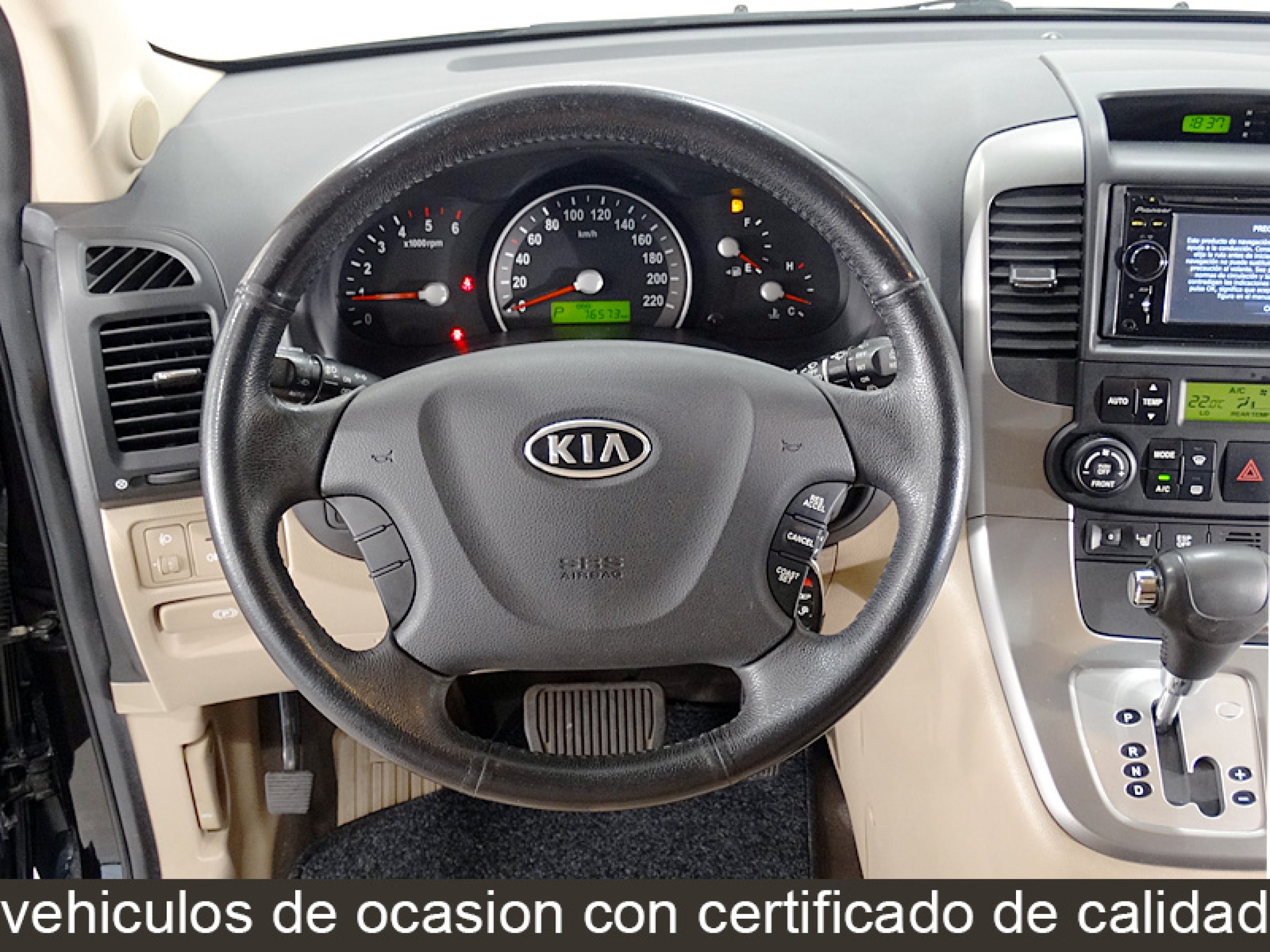 Foto Kia Carnival 33